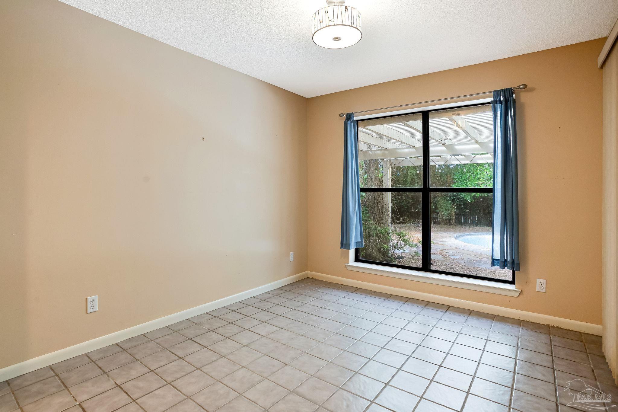 2251 Oxford Drive Pensacola FL 32503