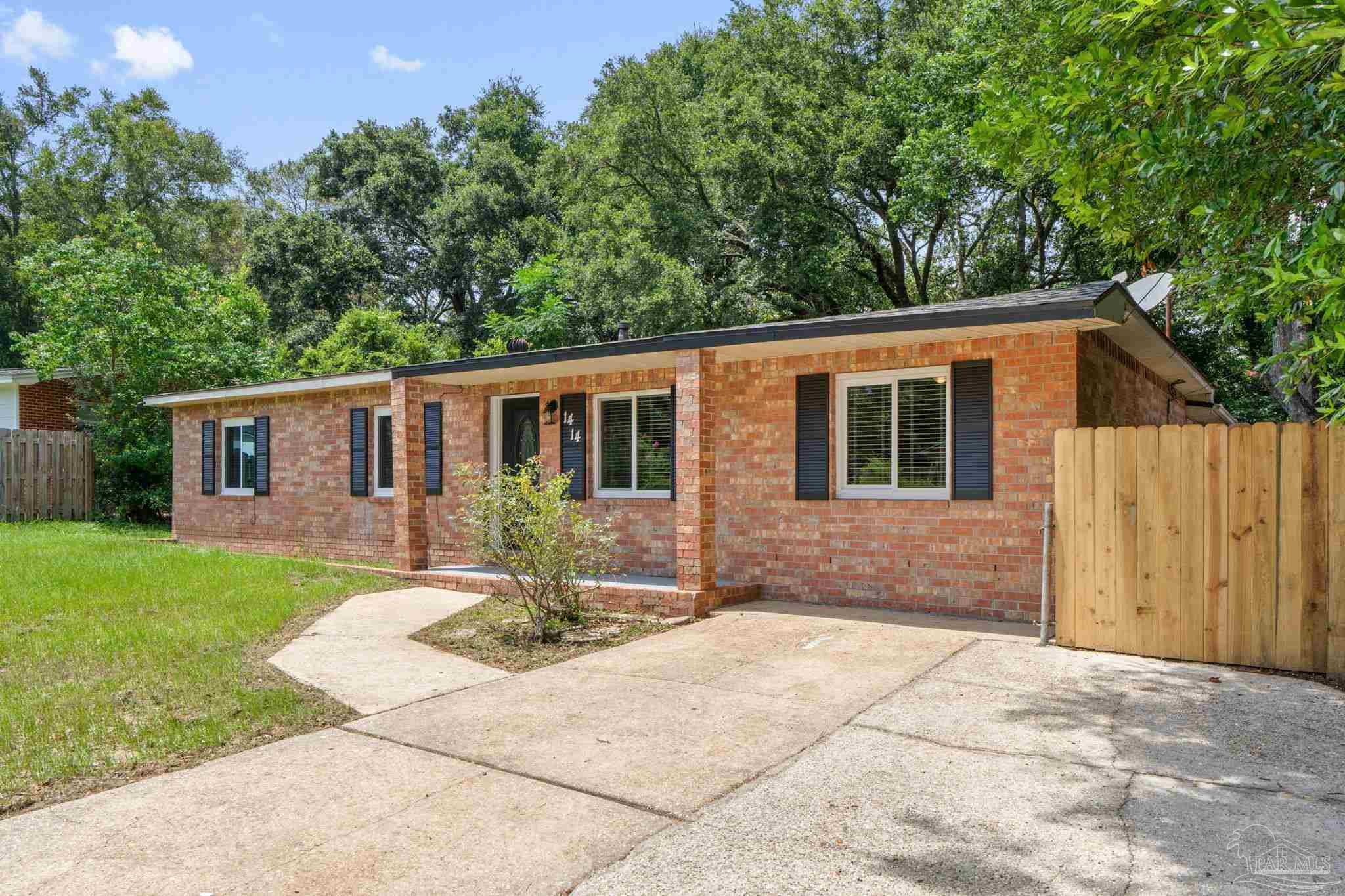 1414 W Clio Drive Pensacola FL 32505