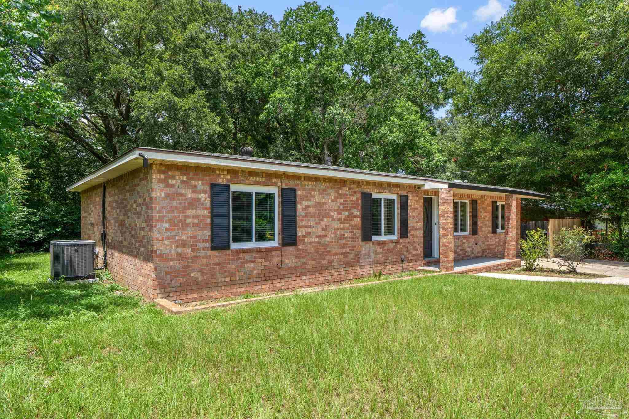 1414 W Clio Drive Pensacola FL 32505