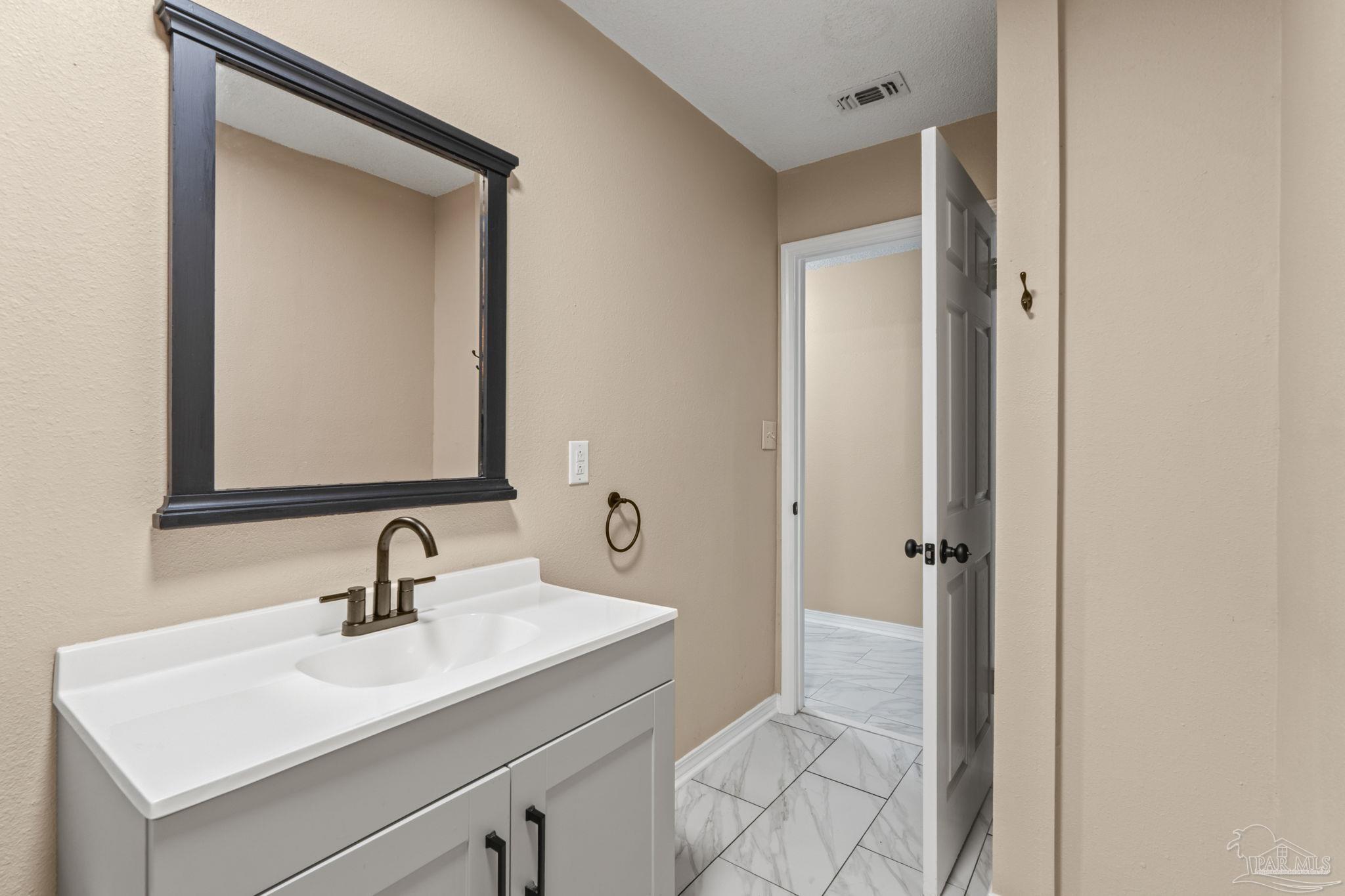 1414 W Clio Drive Pensacola FL 32505