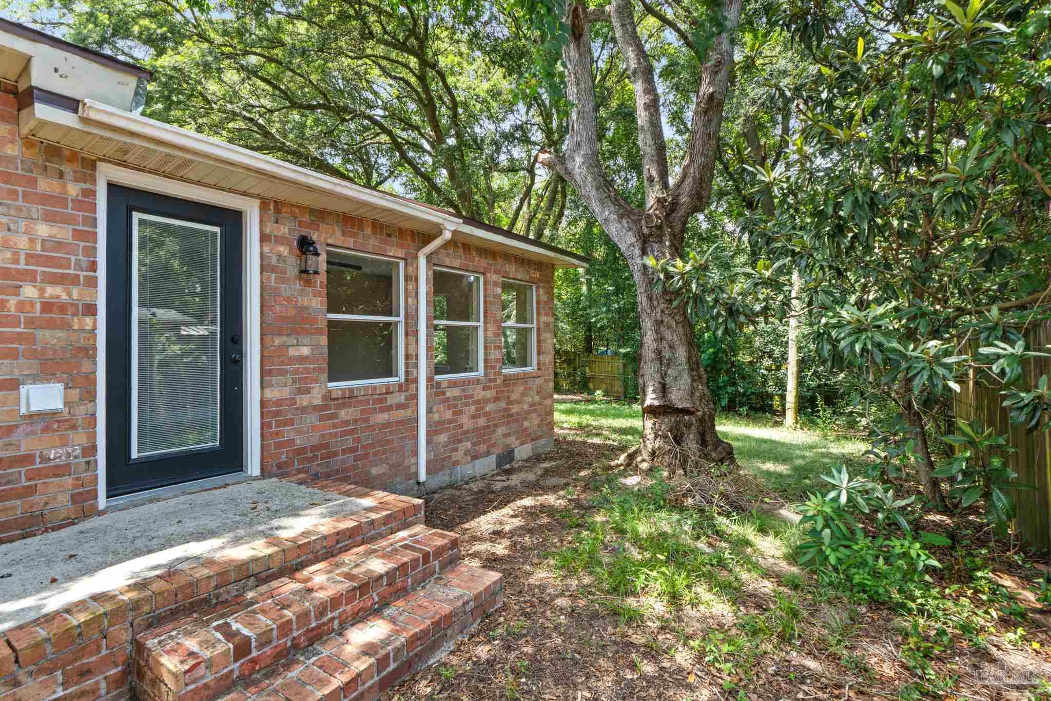 1414 W Clio Drive Pensacola FL 32505