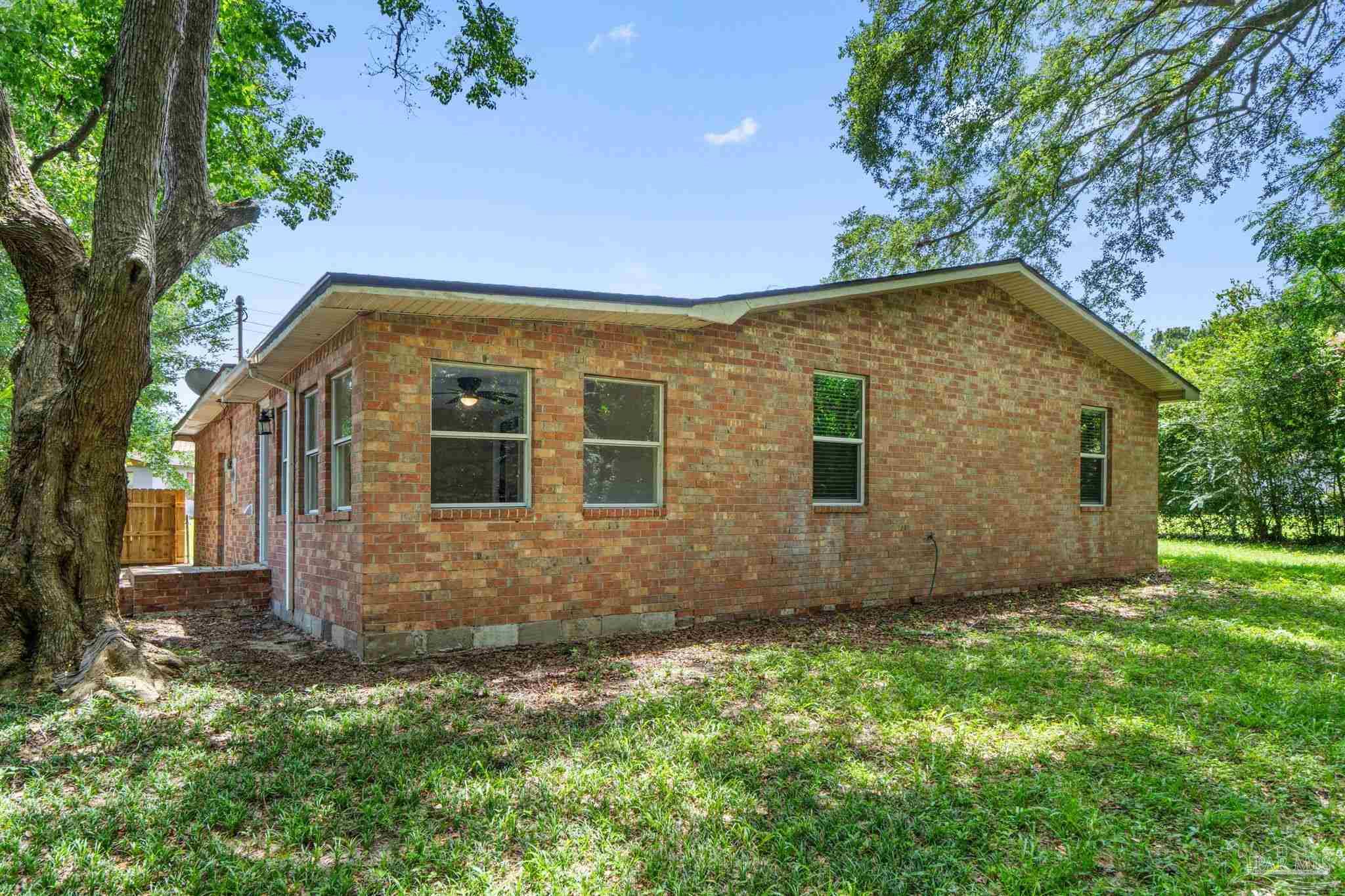 1414 W Clio Drive Pensacola FL 32505