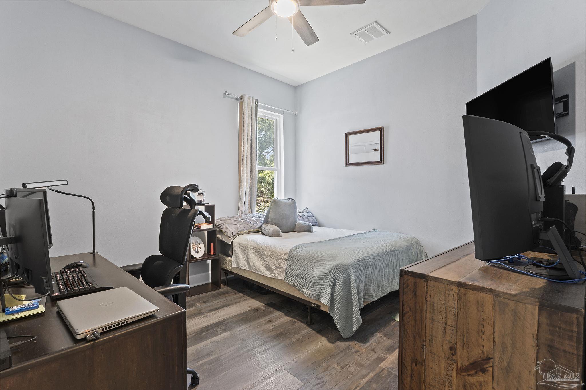 279 Seamarge Lane Pensacola FL 32507