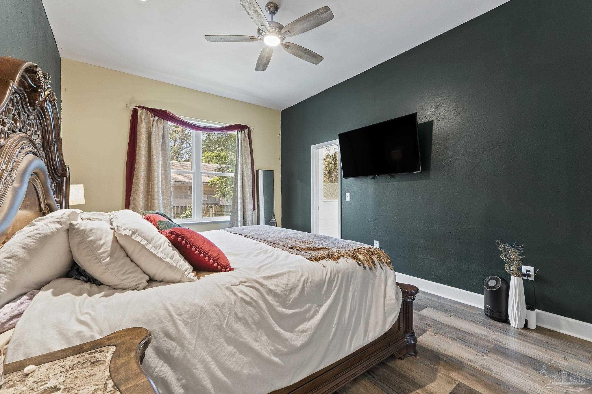 279 Seamarge Lane Pensacola FL 32507