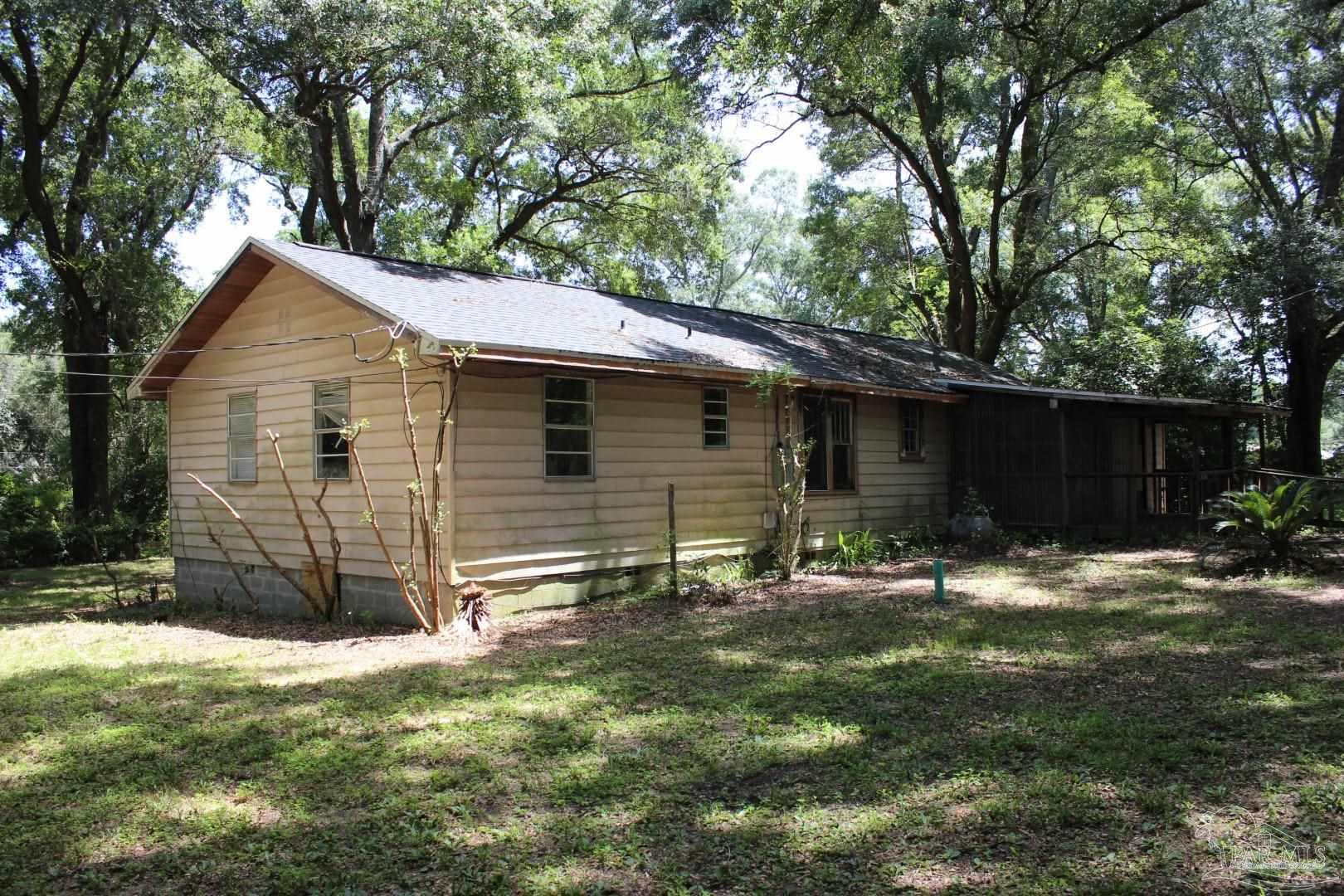 6691 Wonderlake Road Pensacola FL 32526