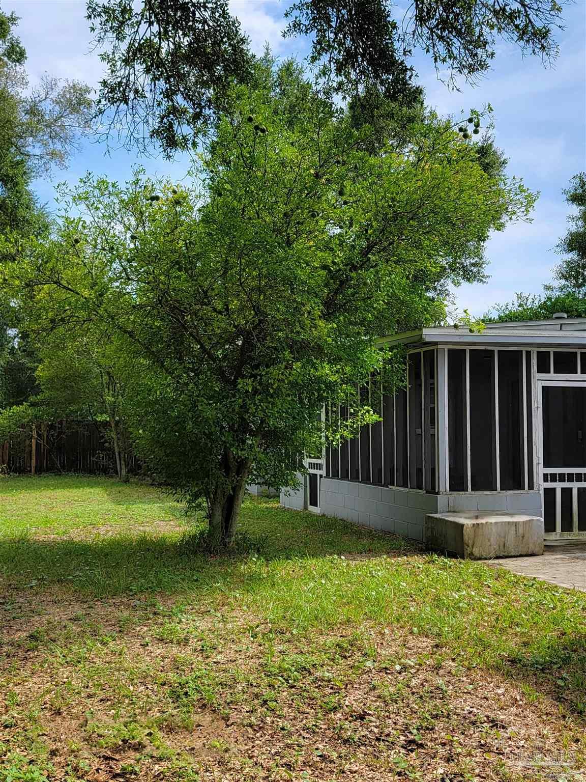 20 Adkinson Drive Pensacola FL 32506