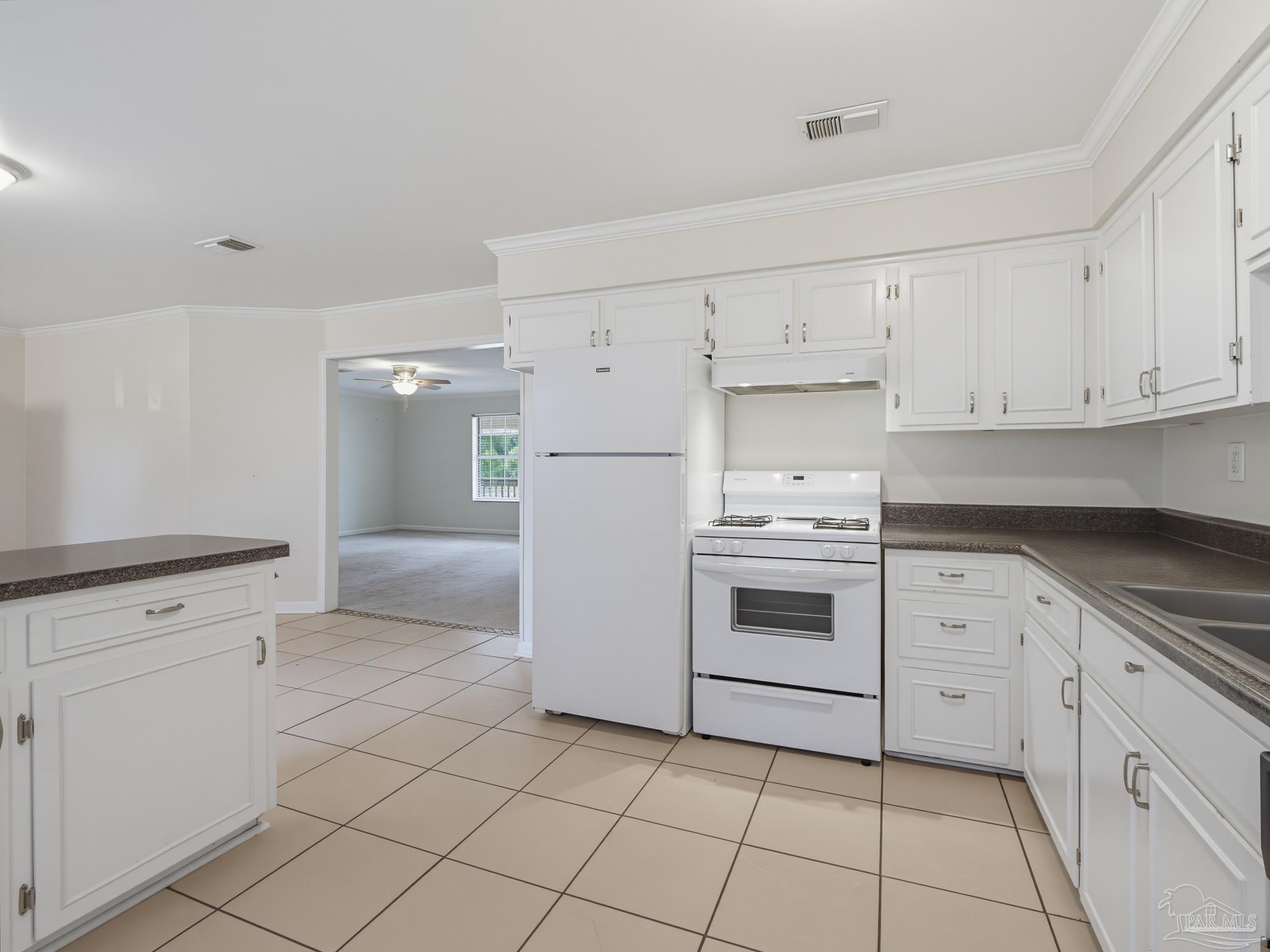 218 Betty Road Pensacola FL 32507