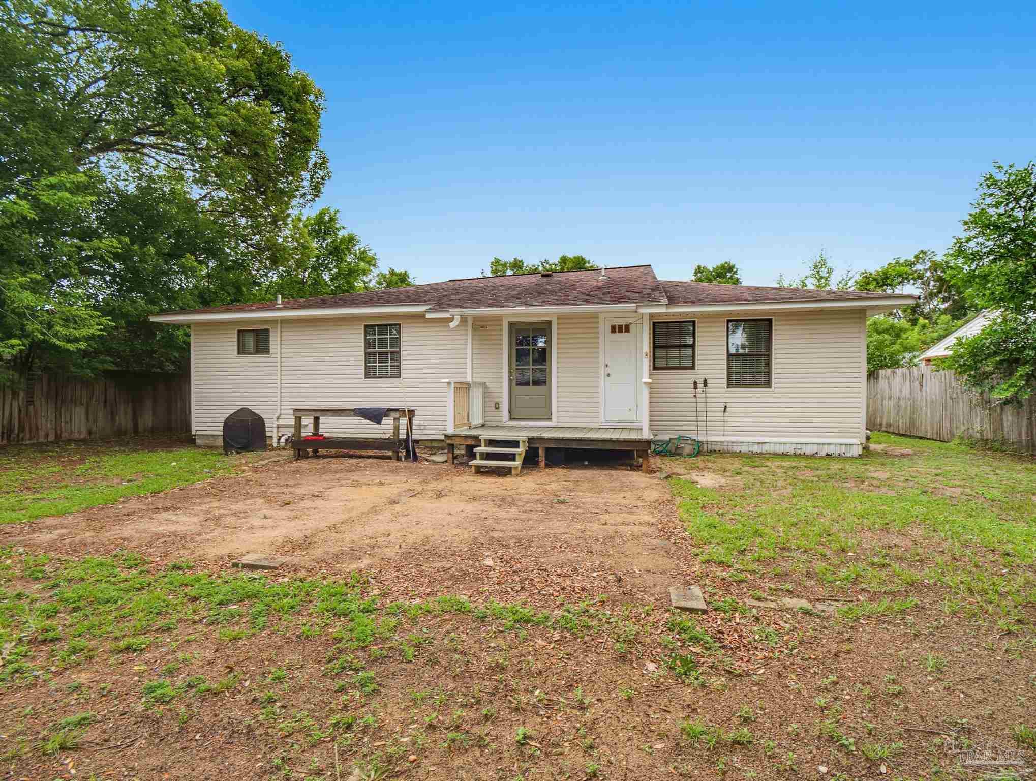 218 Betty Road Pensacola FL 32507