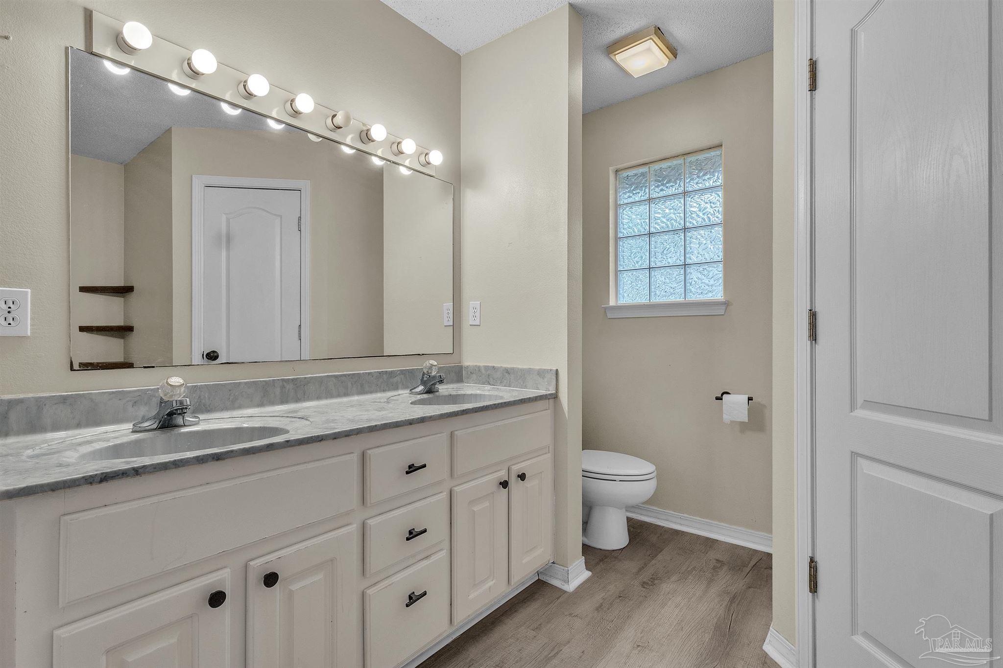 3095 Camino De Real Navarre FL 32566