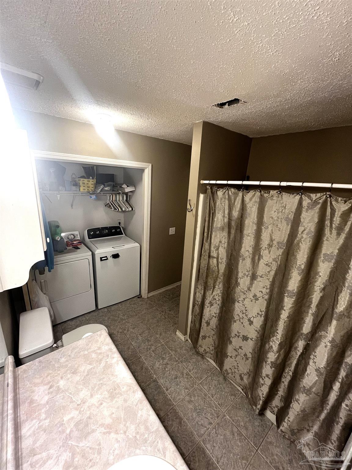6121 Chablis Lane Pensacola FL 32504