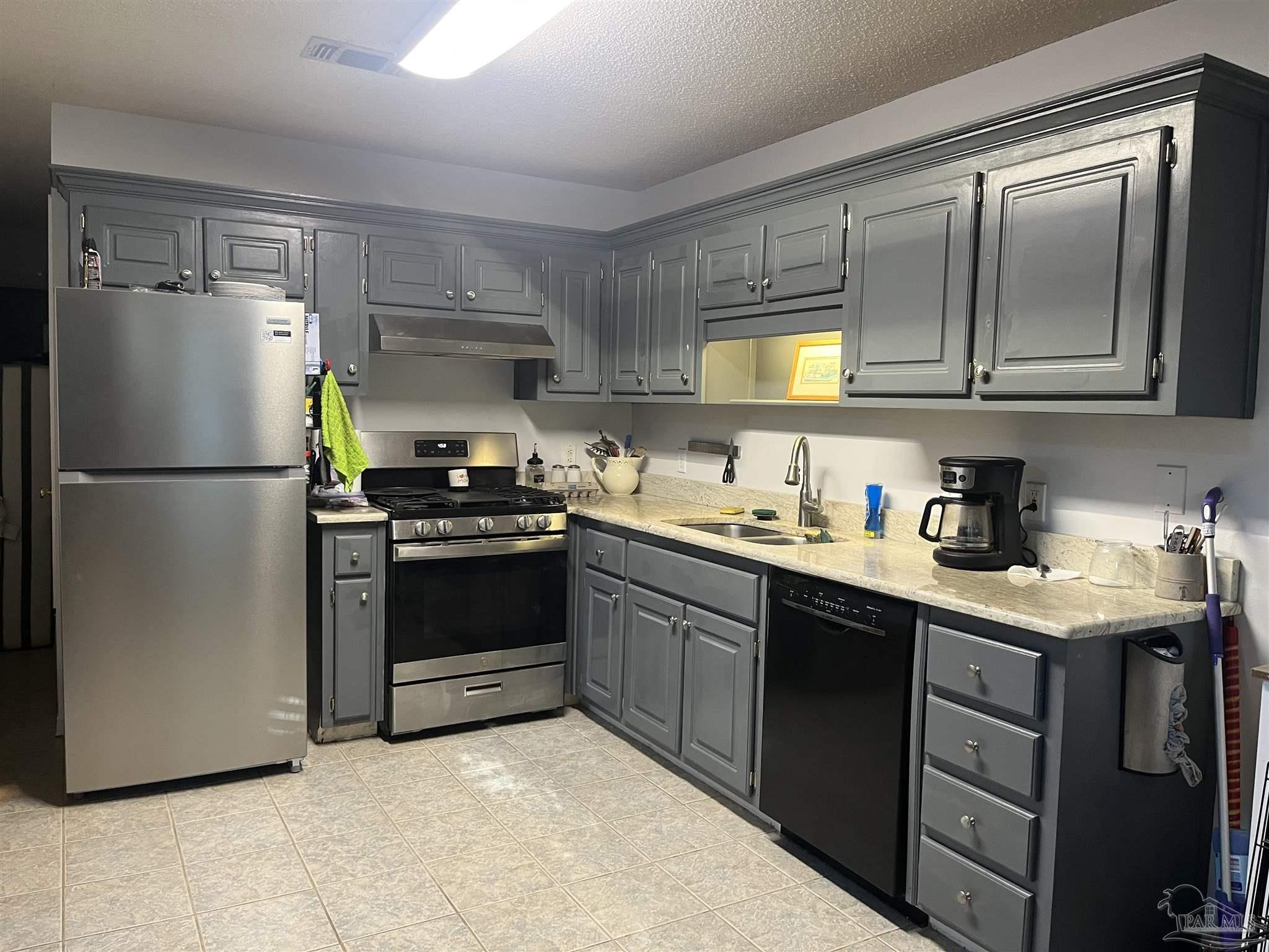 6121 Chablis Lane Pensacola FL 32504