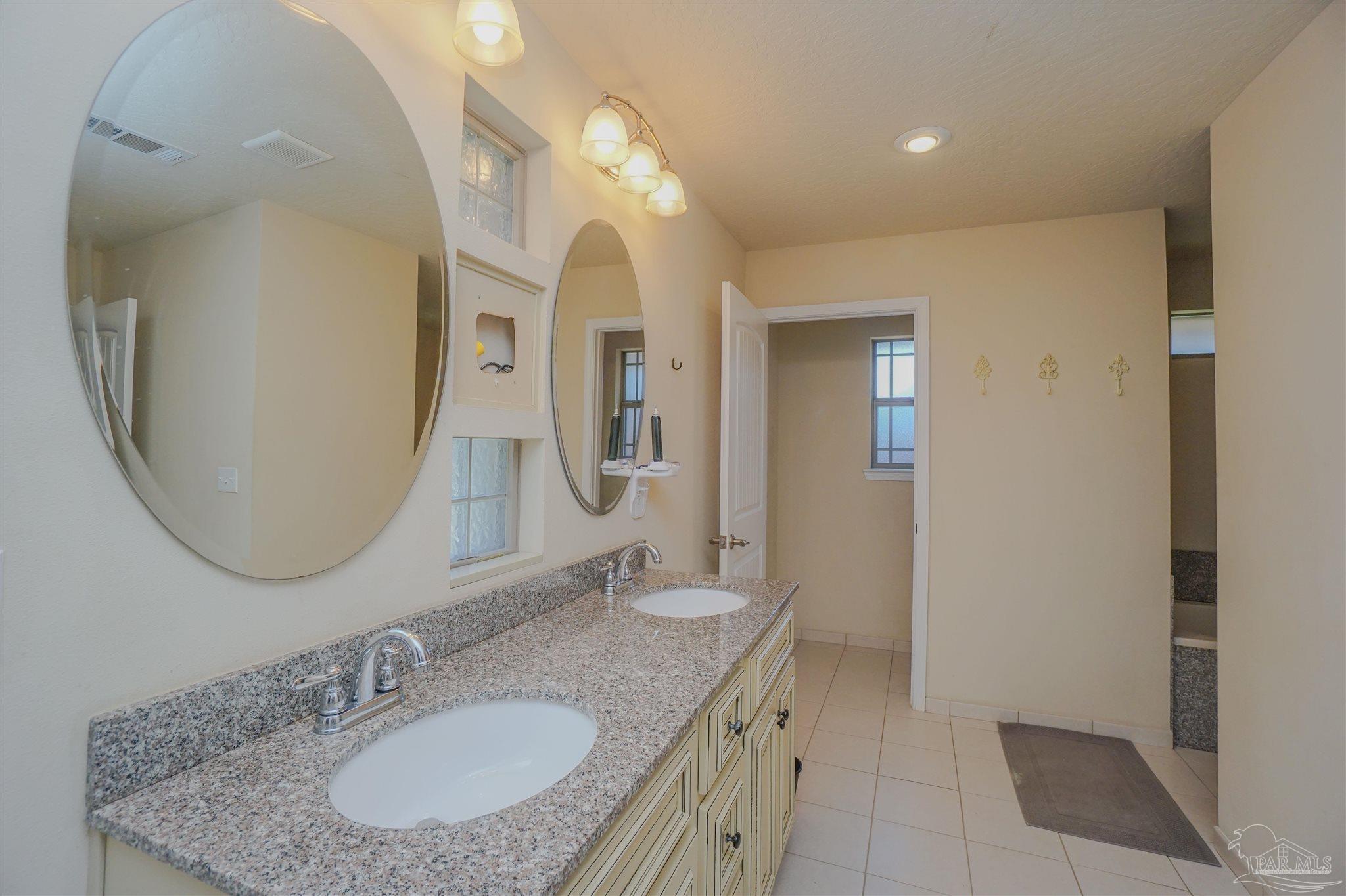 5264 Moore Loop Crestview FL 32536
