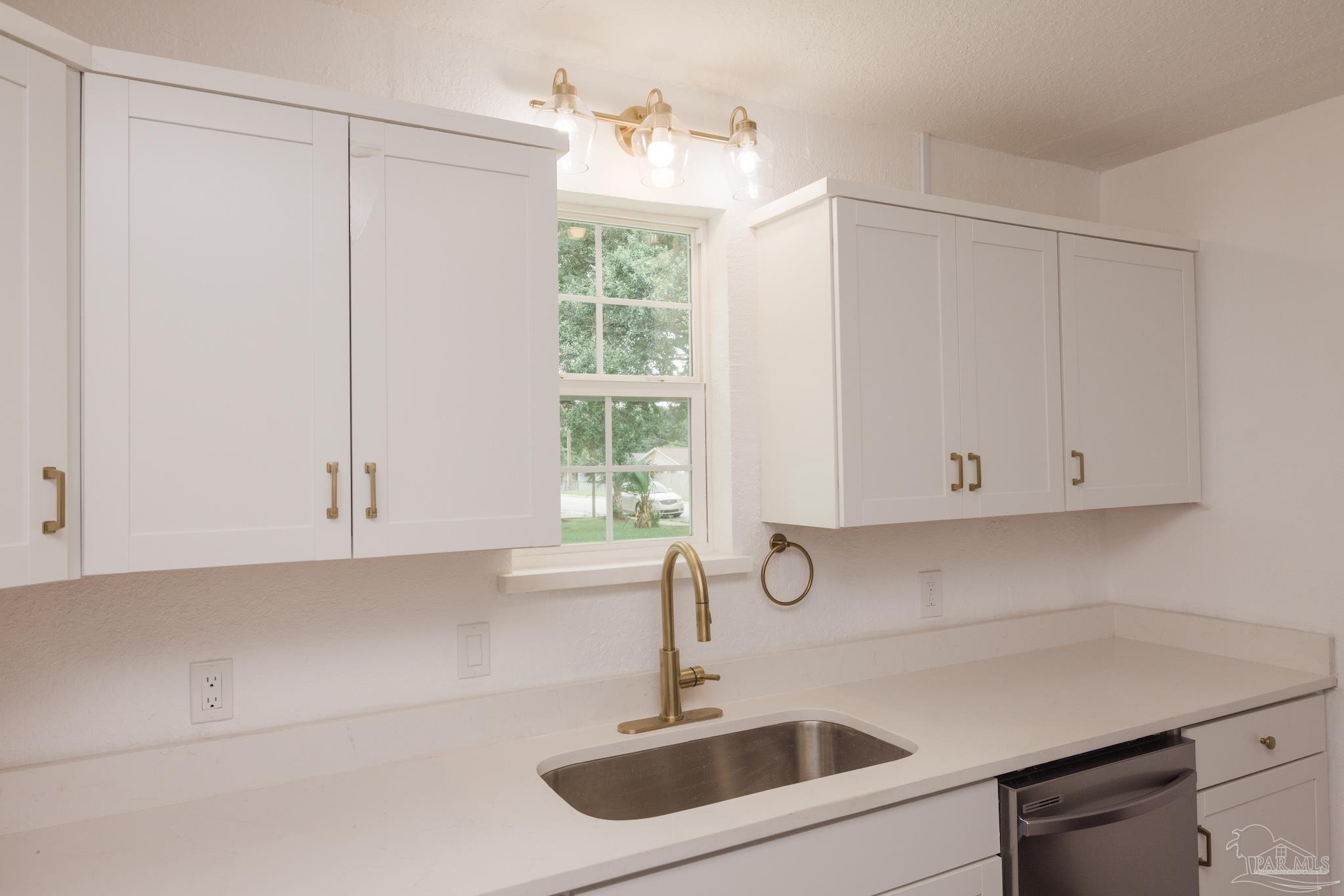 2002 W Gonzalez Street Pensacola FL 32501