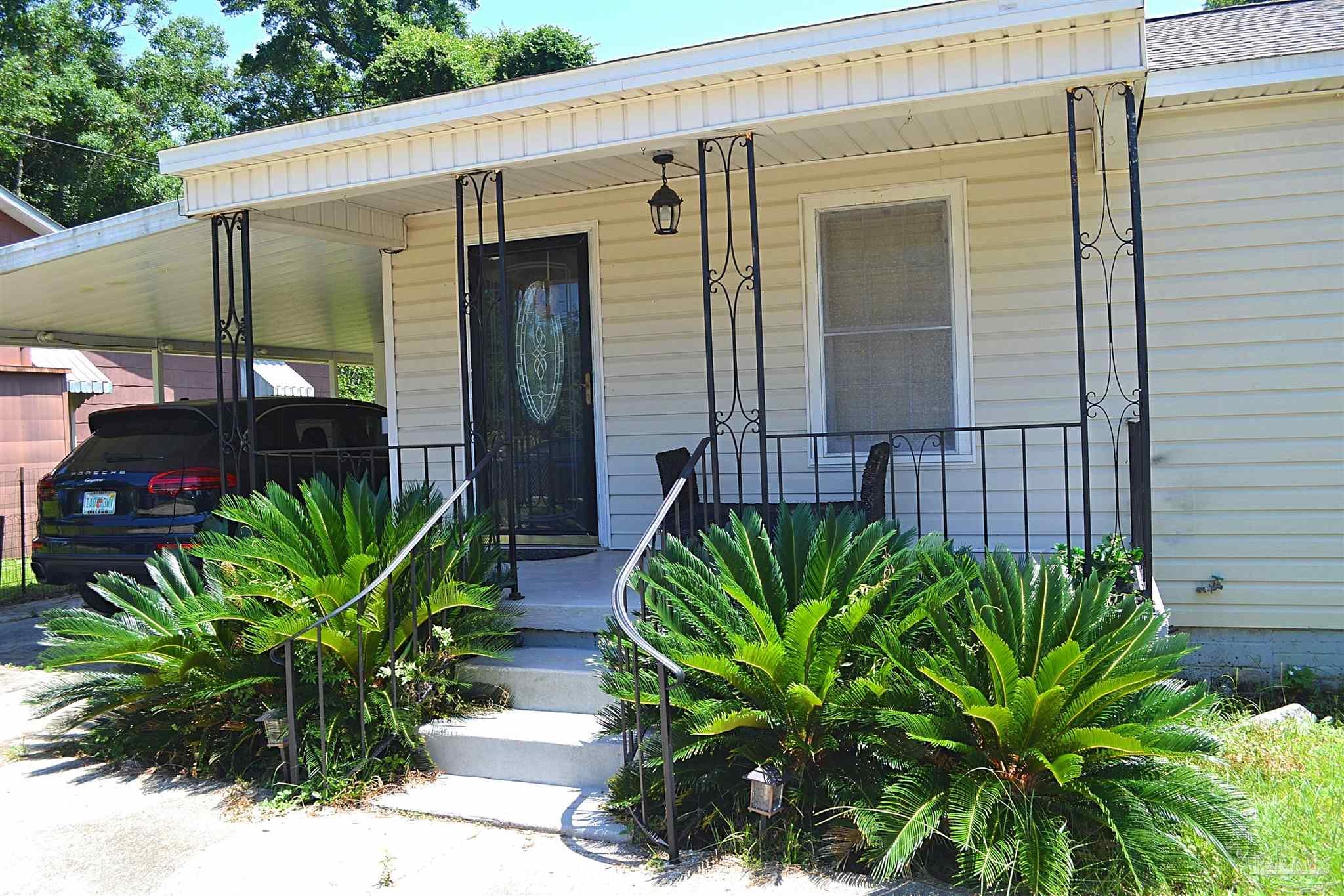 39 Sandalwood Street Pensacola FL 32505