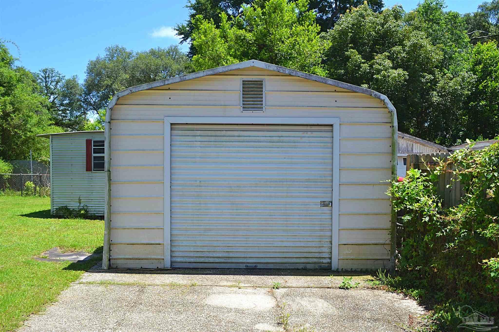 39 Sandalwood Street Pensacola FL 32505
