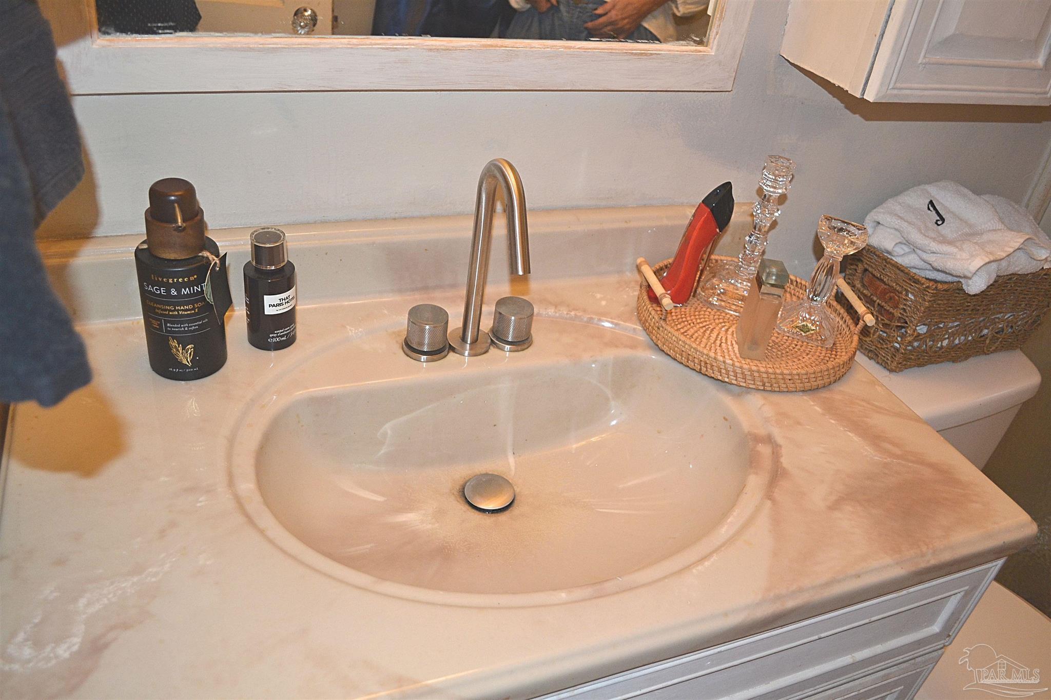 39 Sandalwood Street Pensacola FL 32505