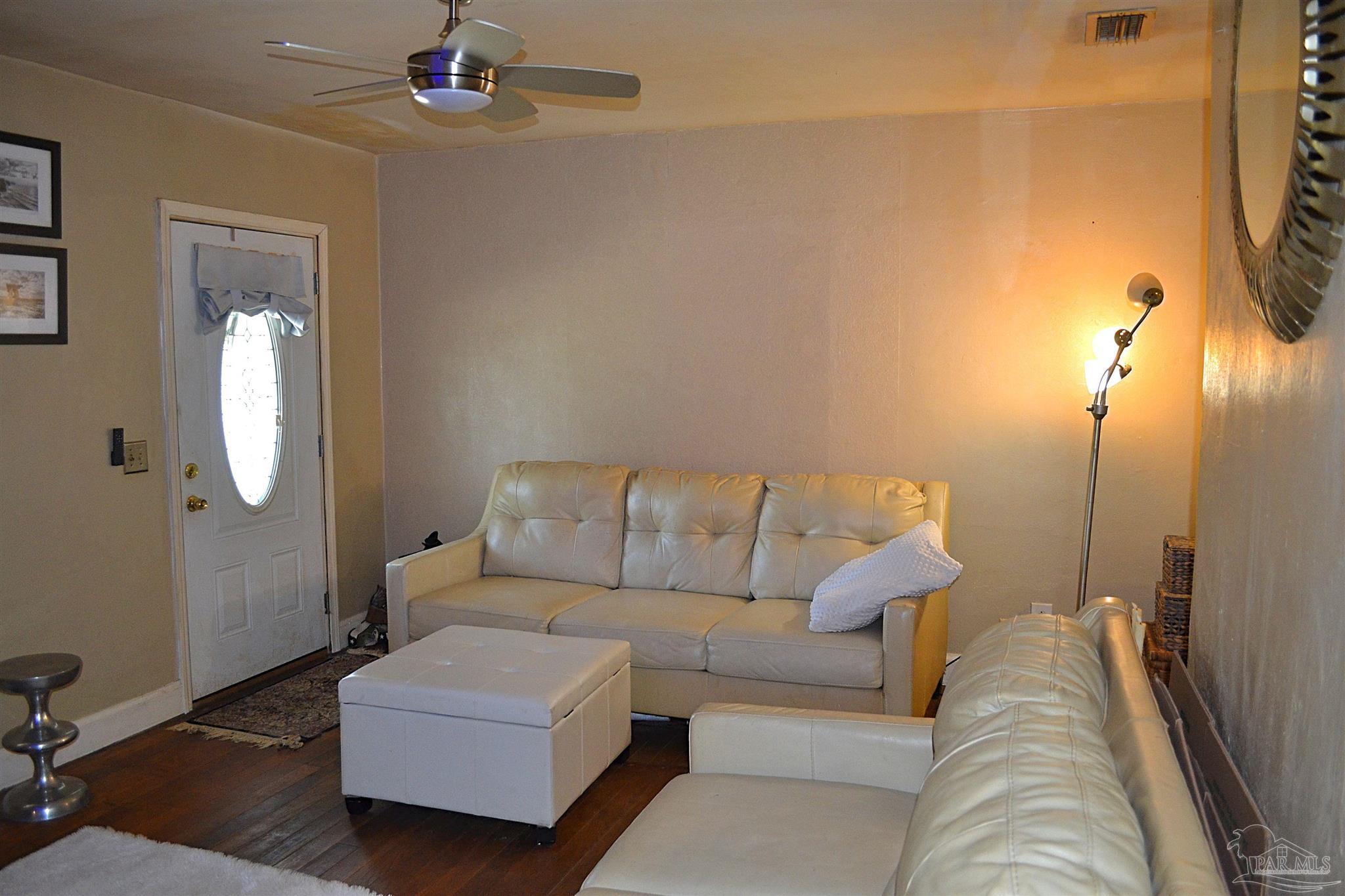 39 Sandalwood Street Pensacola FL 32505