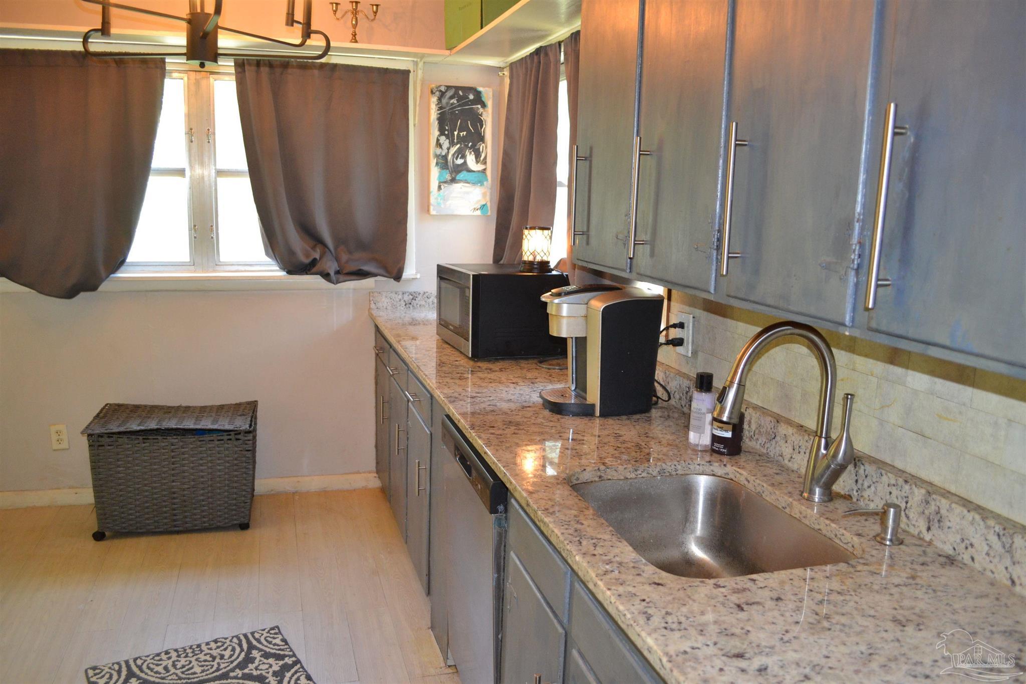 39 Sandalwood Street Pensacola FL 32505