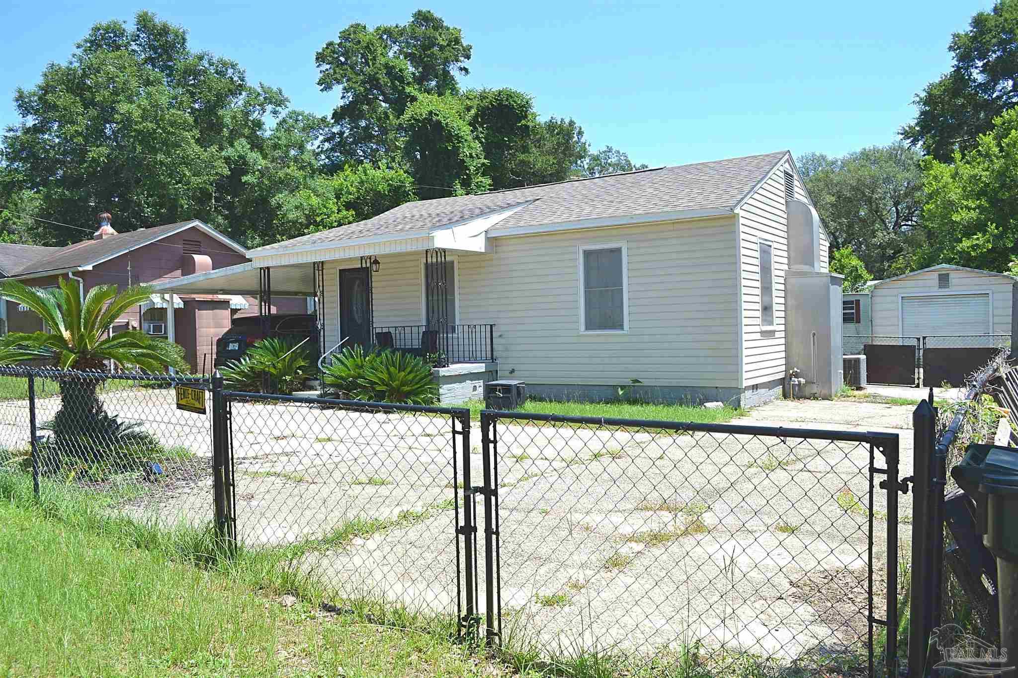 39 Sandalwood Street Pensacola FL 32505