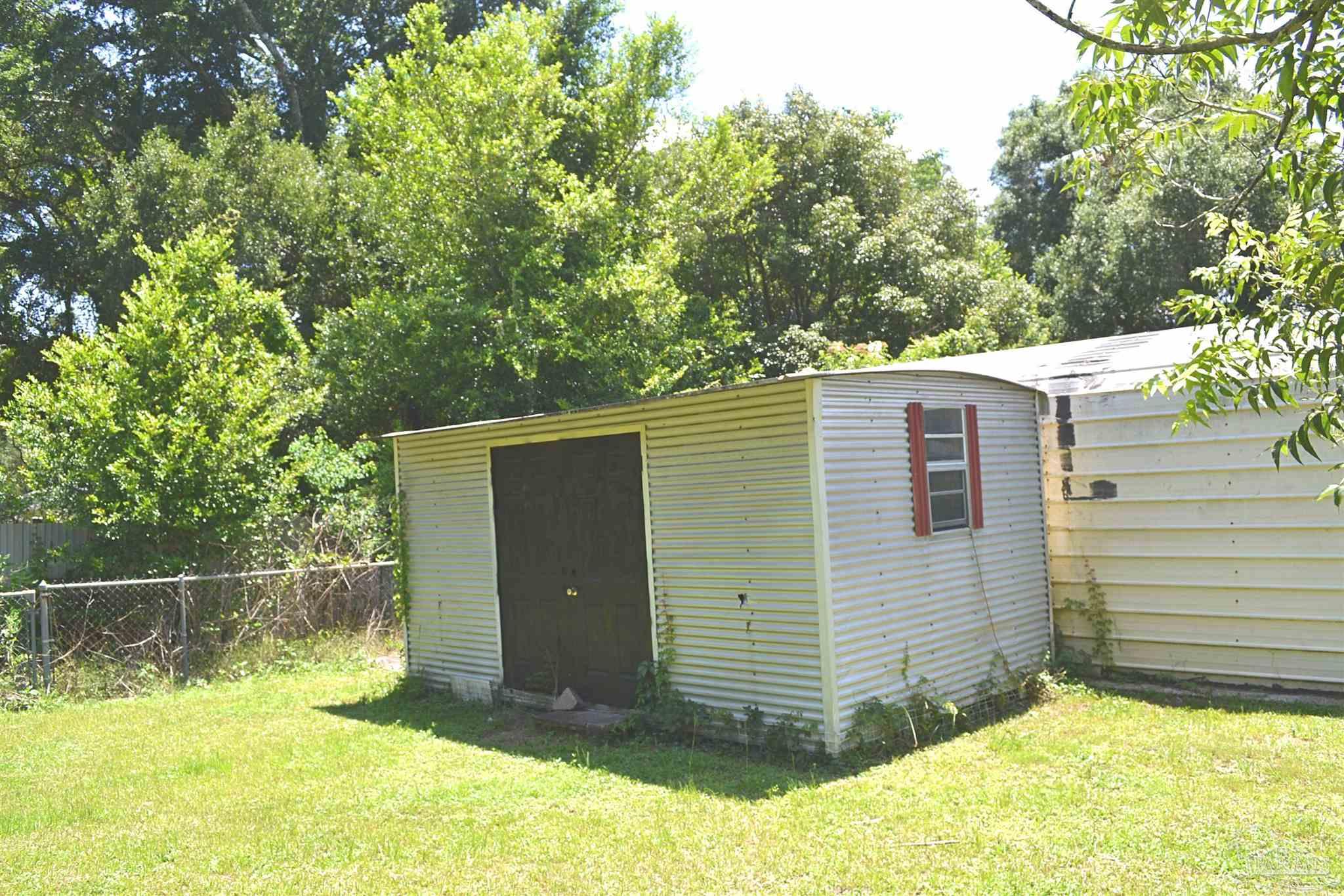 39 Sandalwood Street Pensacola FL 32505