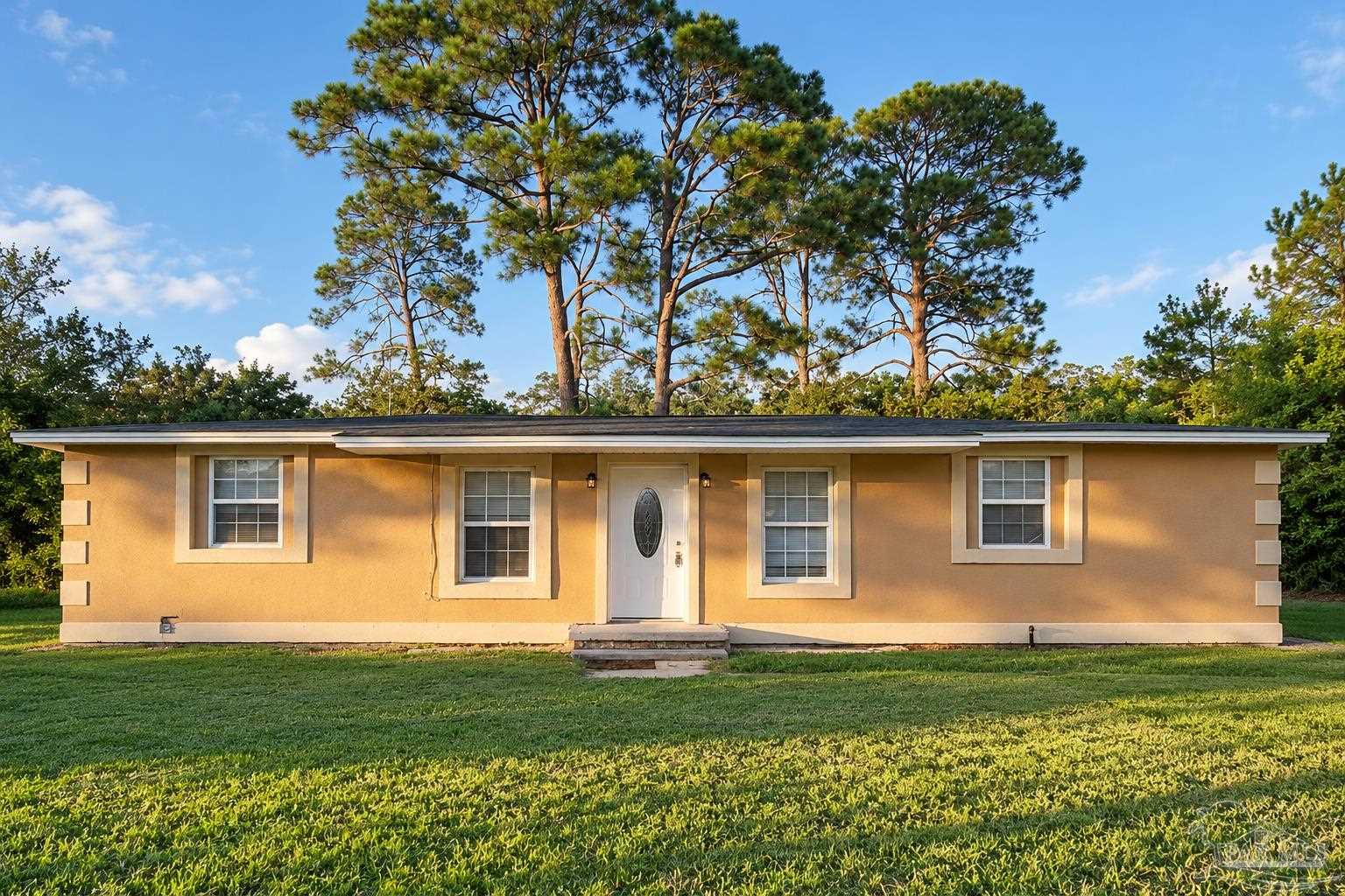 3200 Bayou Drive Pensacola FL 32505