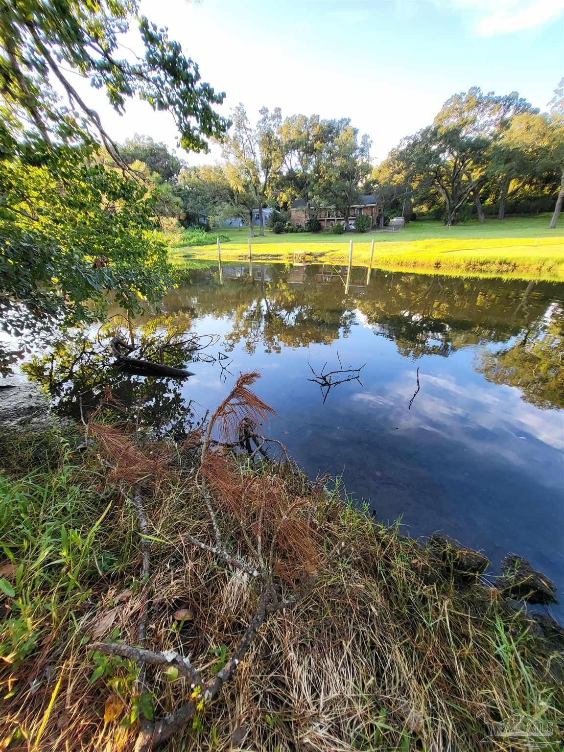 3200 Bayou Drive Pensacola FL 32505