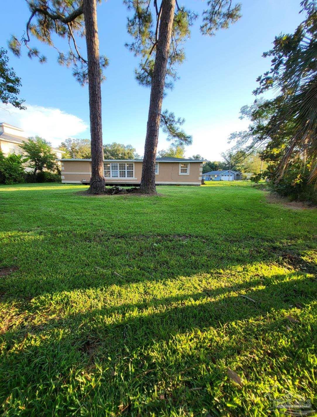 3200 Bayou Drive Pensacola FL 32505