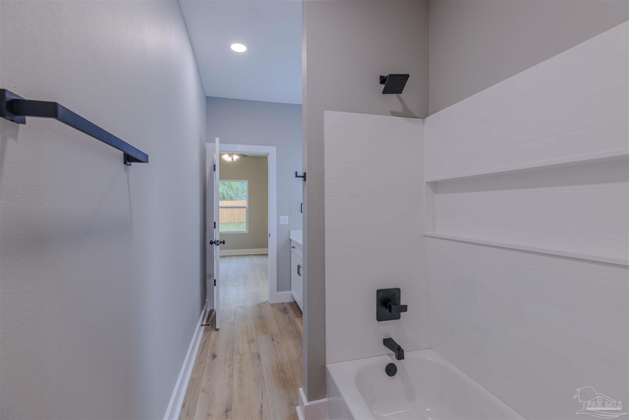 210 E Lakeview Avenue Pensacola FL 32503