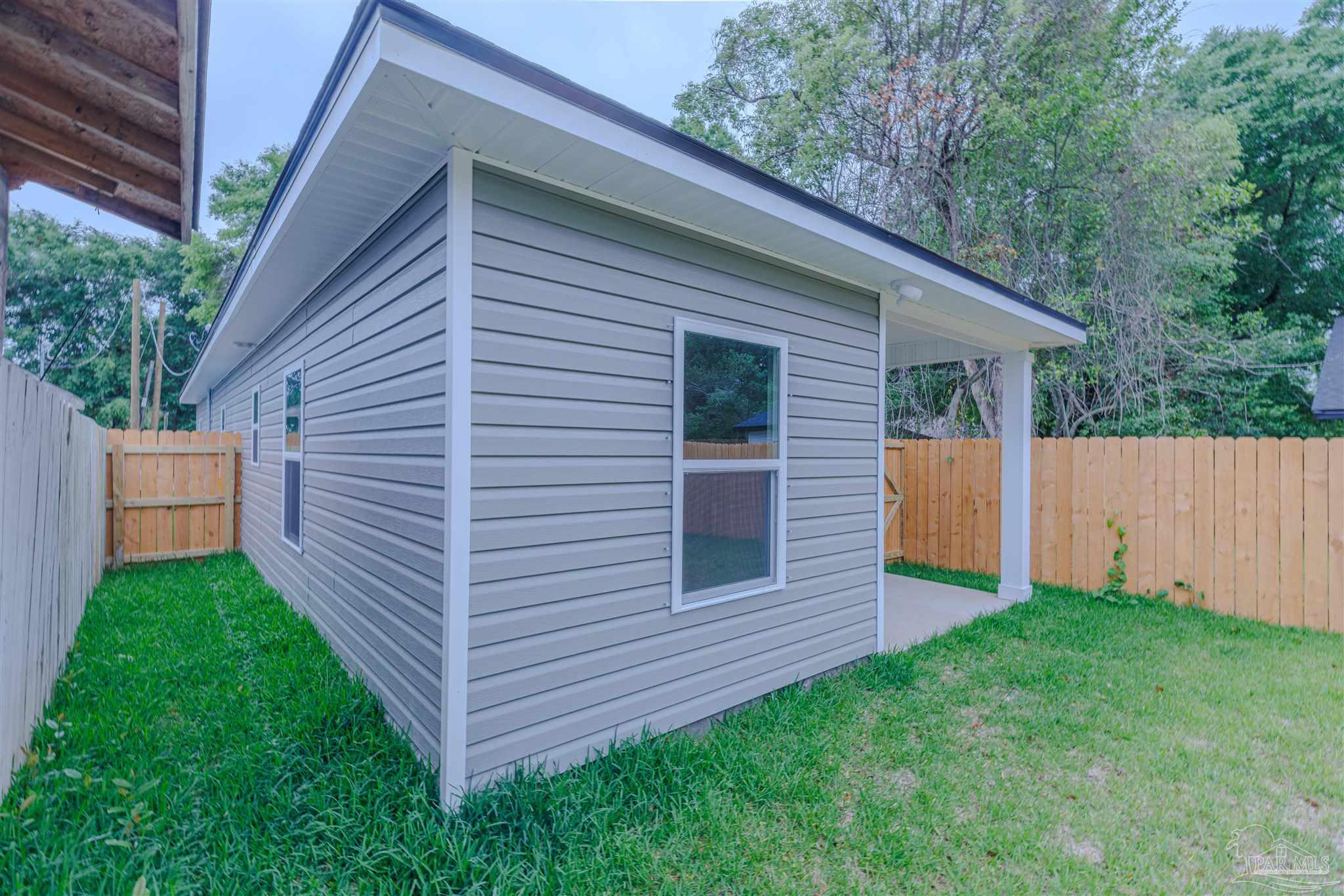 210 E Lakeview Avenue Pensacola FL 32503