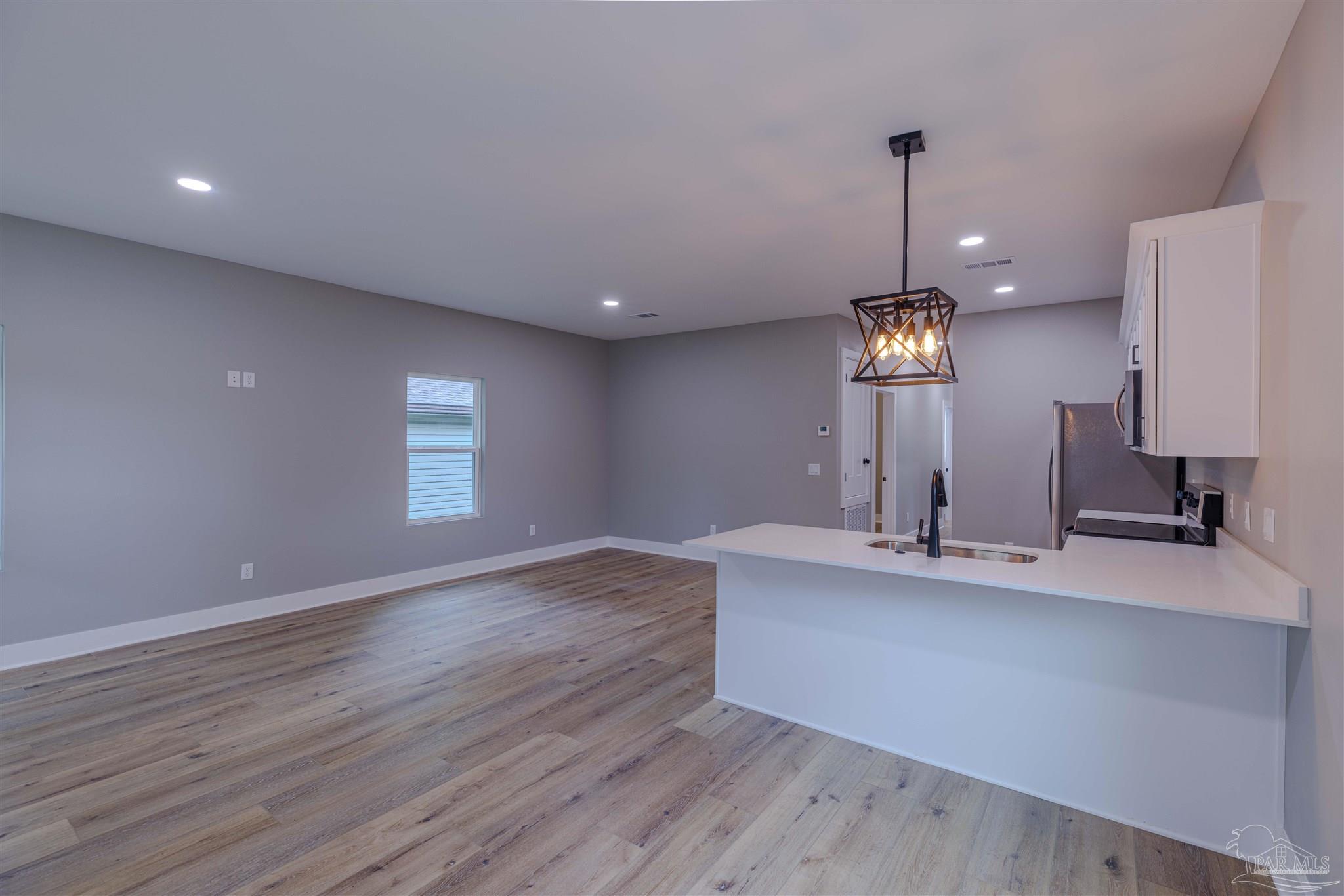 210 E Lakeview Avenue Pensacola FL 32503