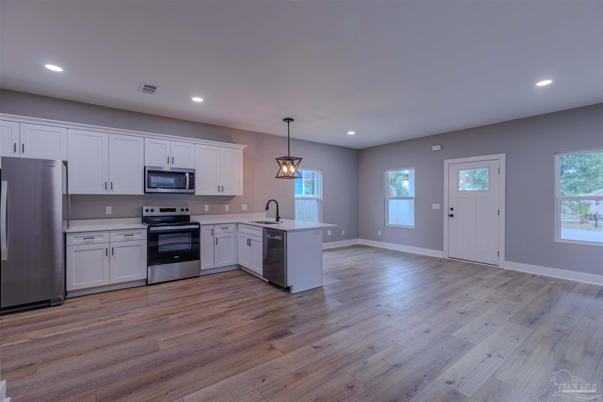 210 E Lakeview Avenue Pensacola FL 32503