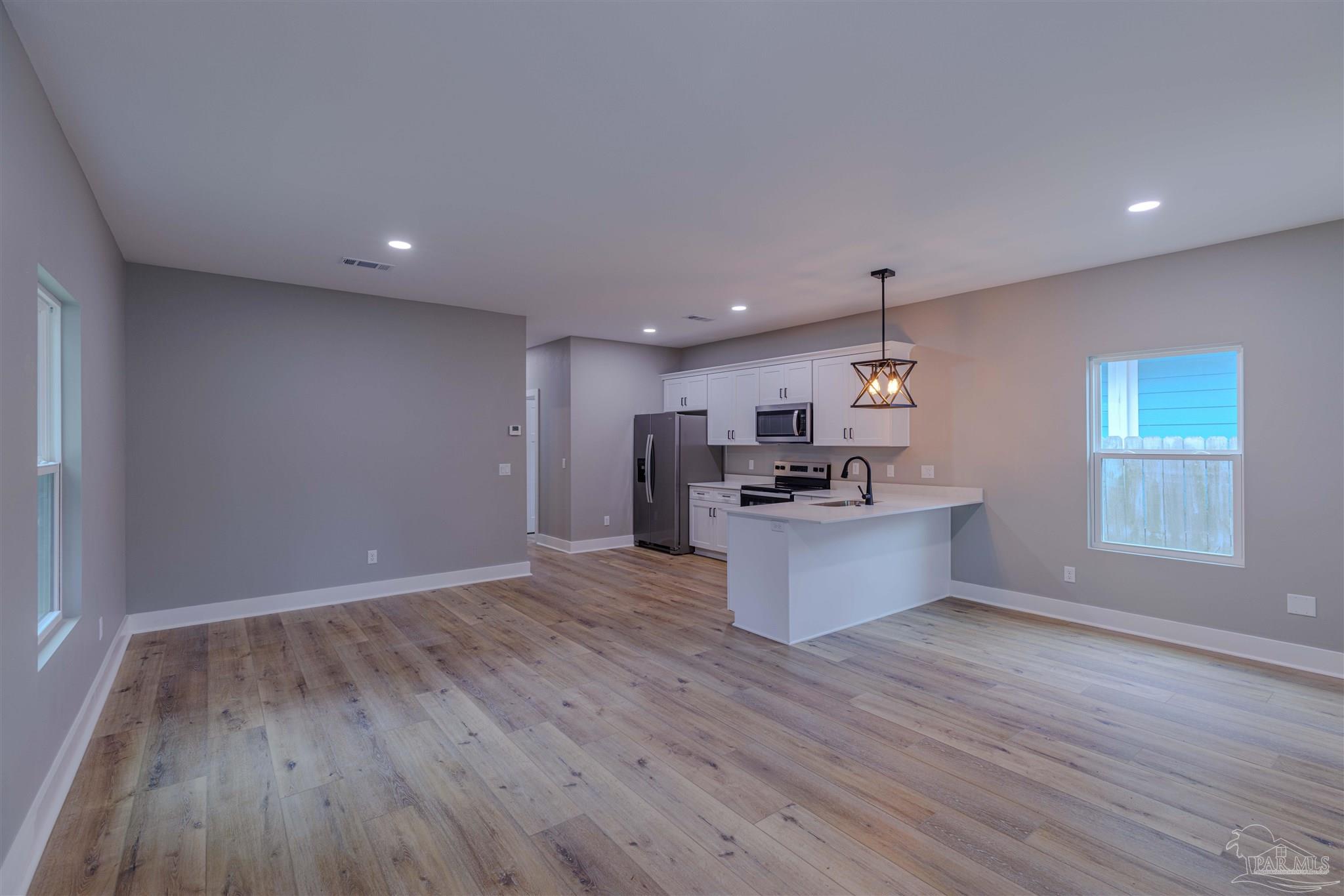 210 E Lakeview Avenue Pensacola FL 32503