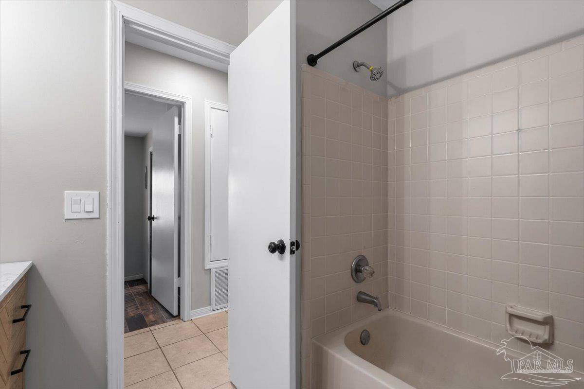 2081 Cambridge Circle Pensacola FL 32514