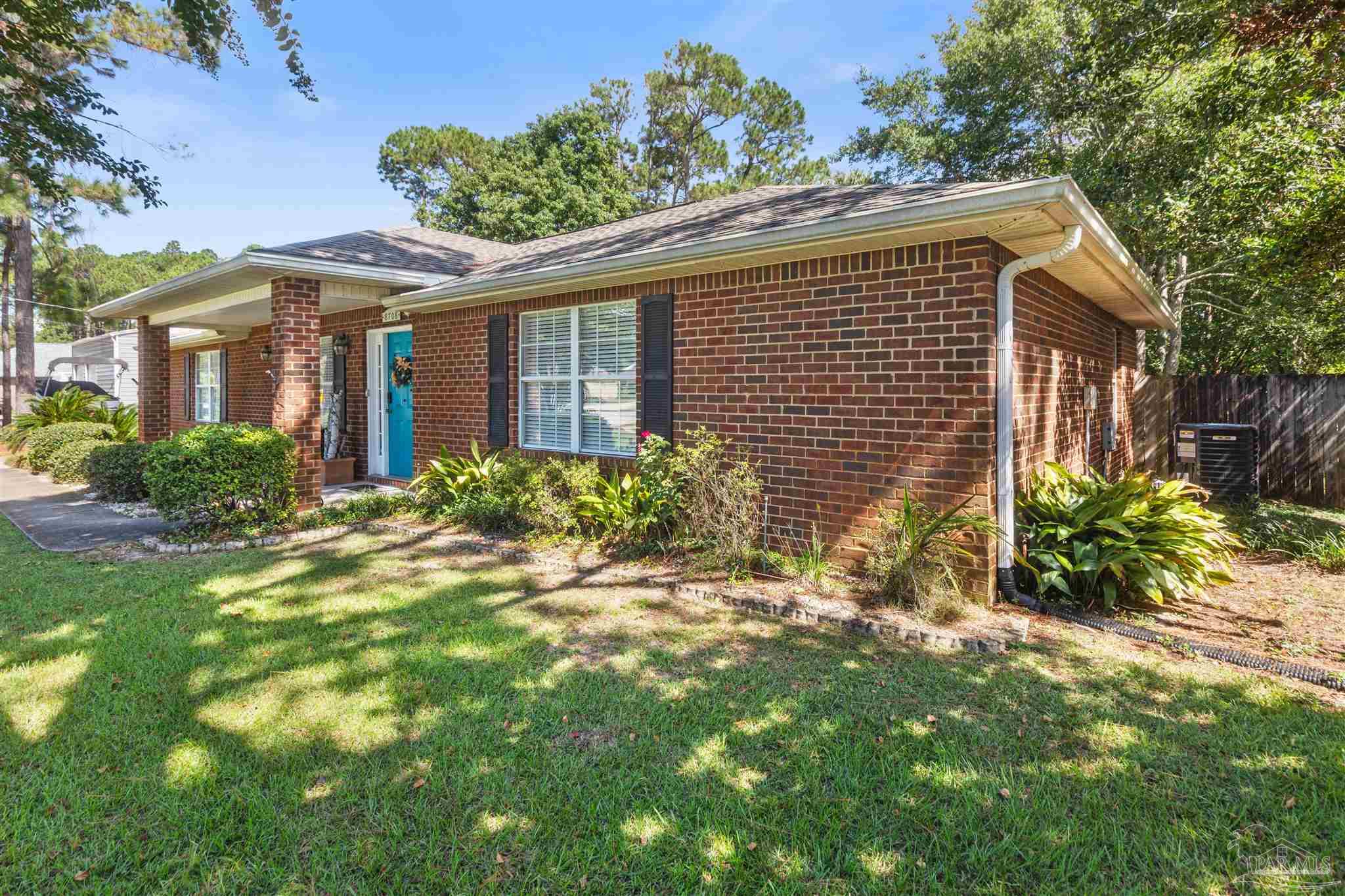8708 Laredo Street Navarre FL 32566