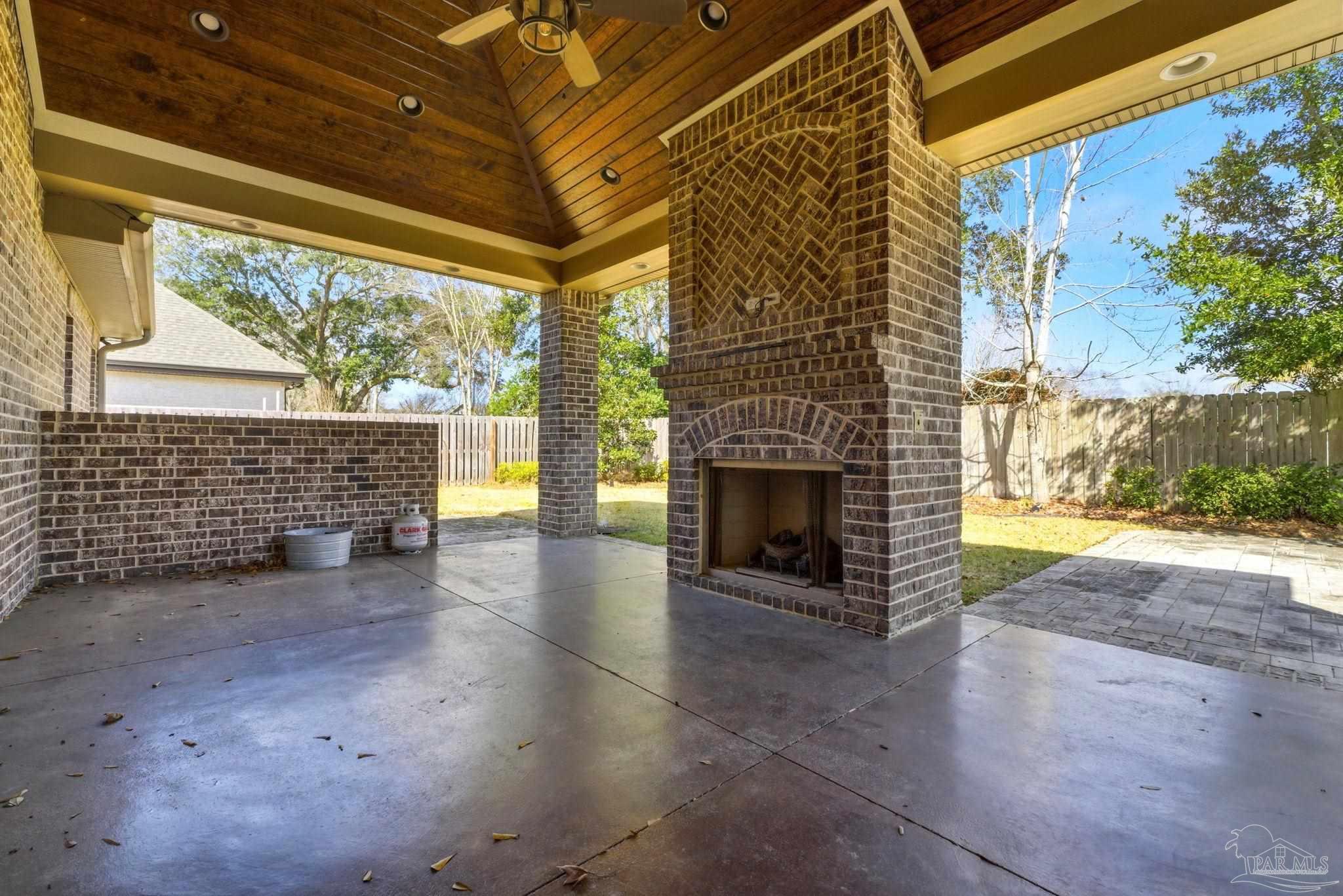 2018 Rambling Oaks Drive Cantonment FL 32533