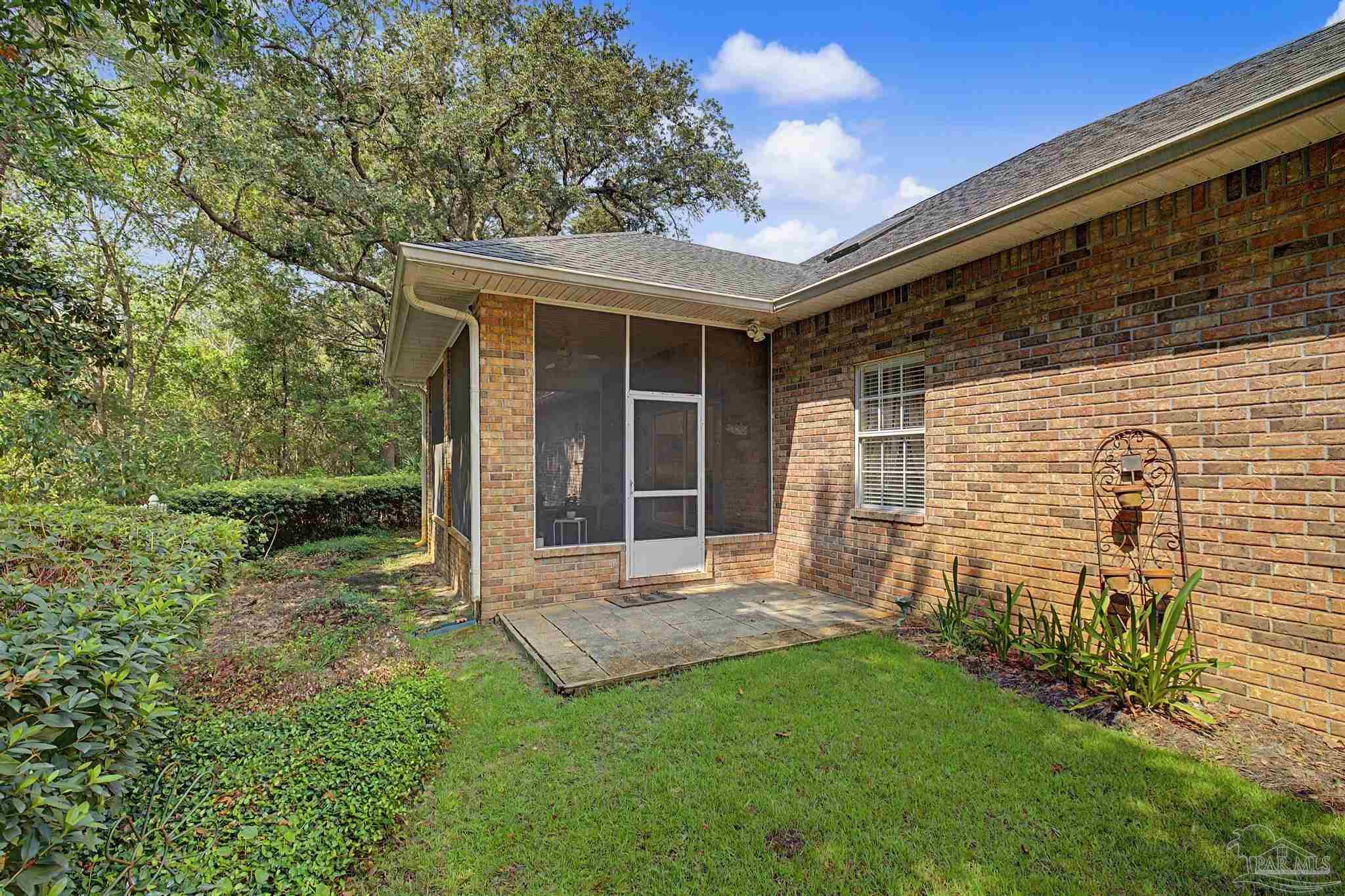 9740 Limpkin Lane Pensacola FL 32507