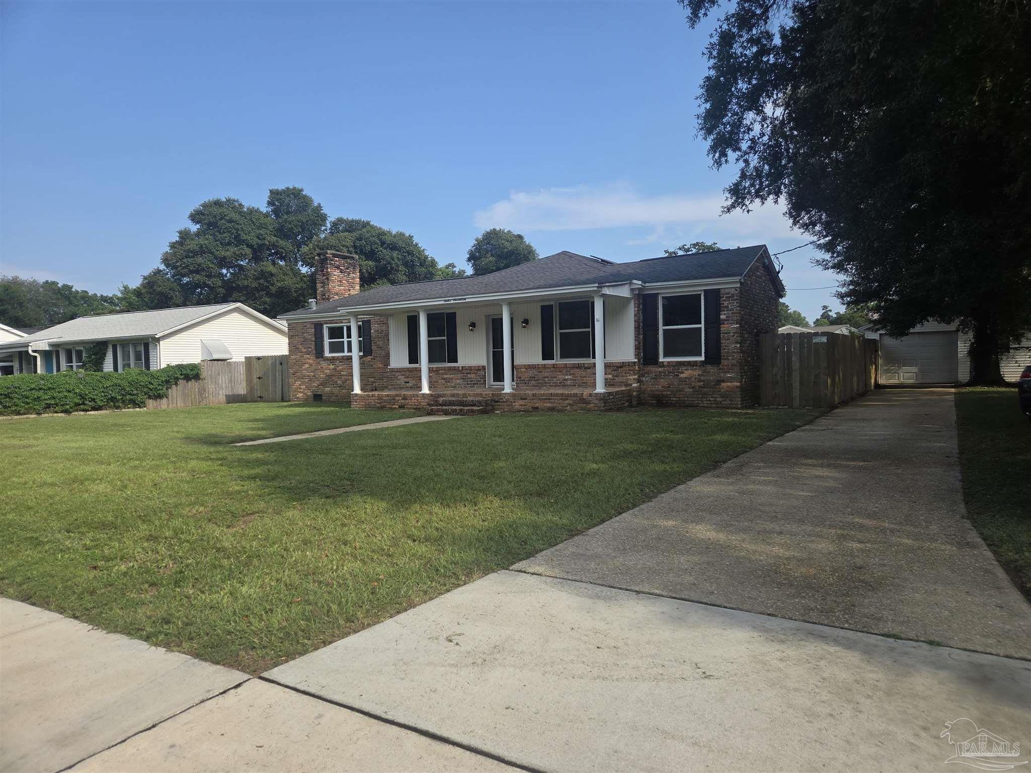 Pensacola FL, 1217 Dexter Avenue