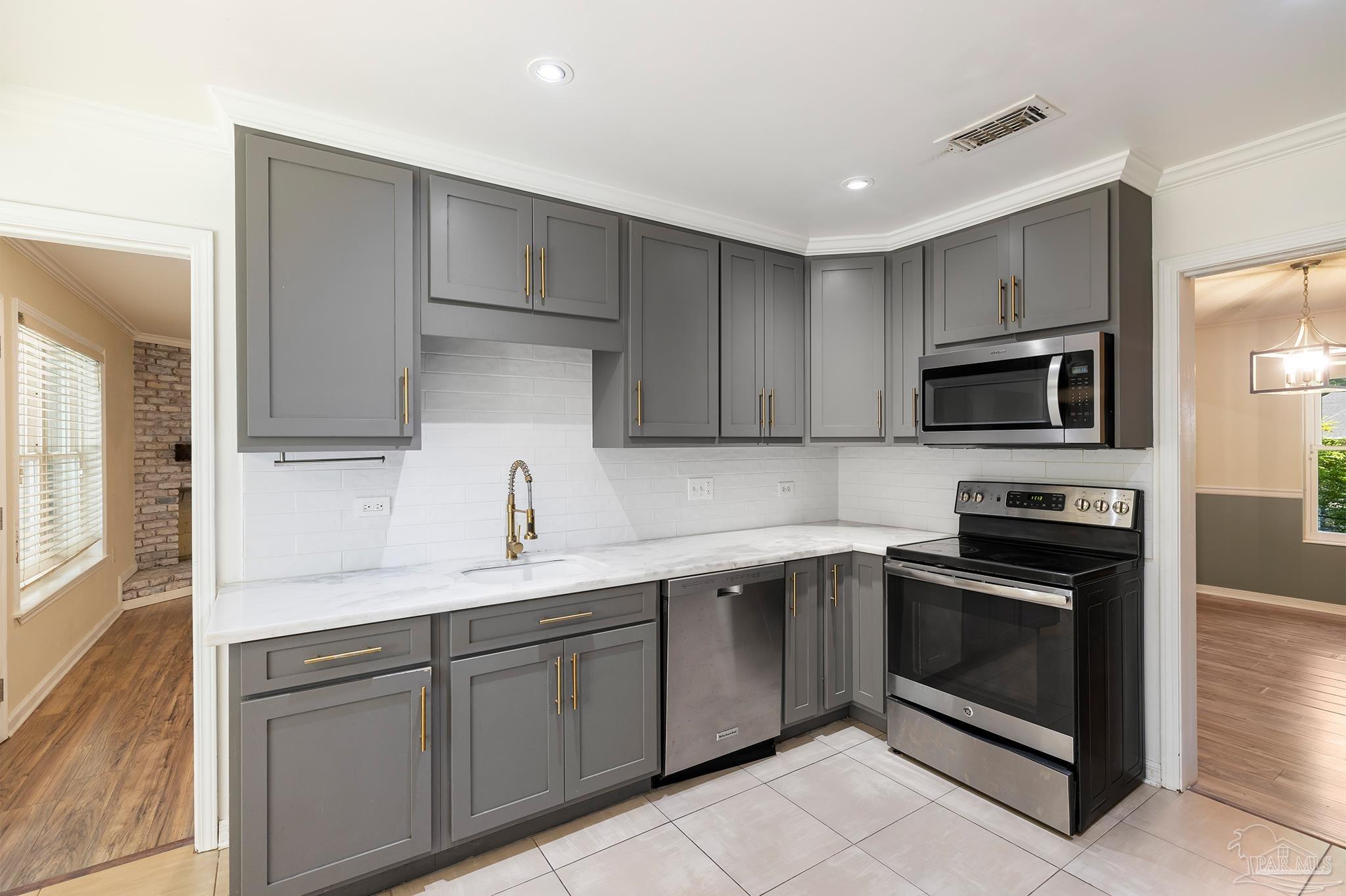 54 Blithewood Drive Pensacola FL 32514