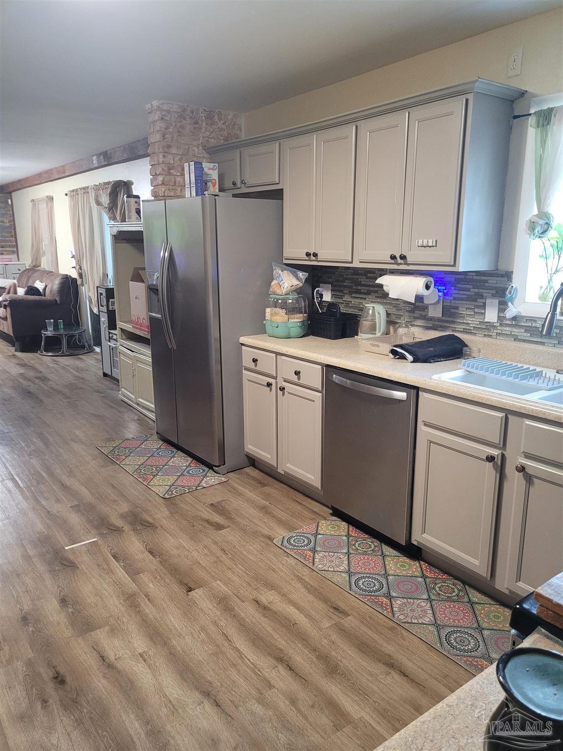 1211 W 9 1/2 Mile Road Cantonment FL 32533