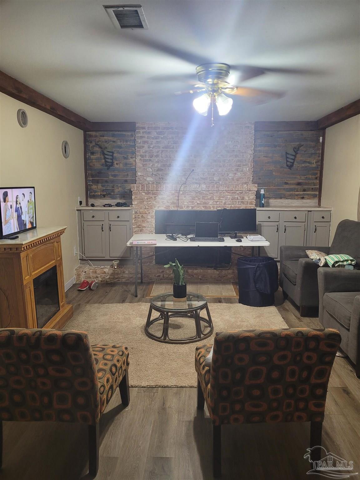 1211 W 9 1/2 Mile Road Cantonment FL 32533