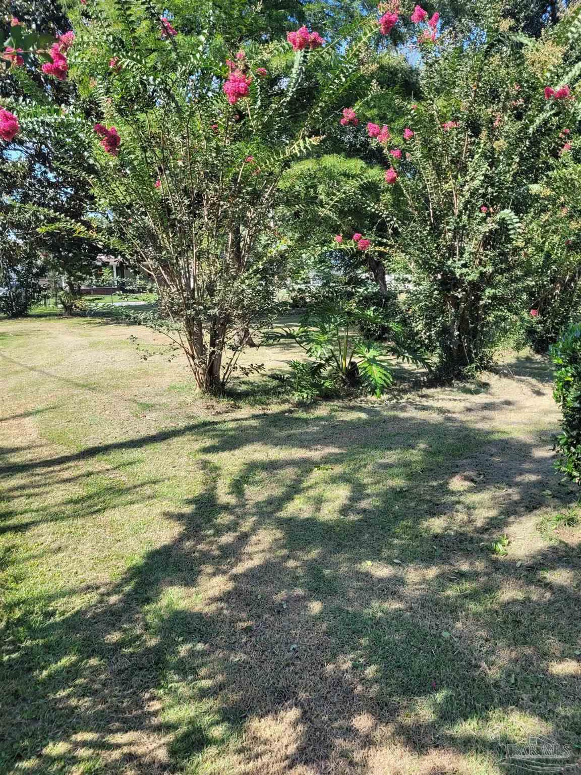 1211 W 9 1/2 Mile Road Cantonment FL 32533