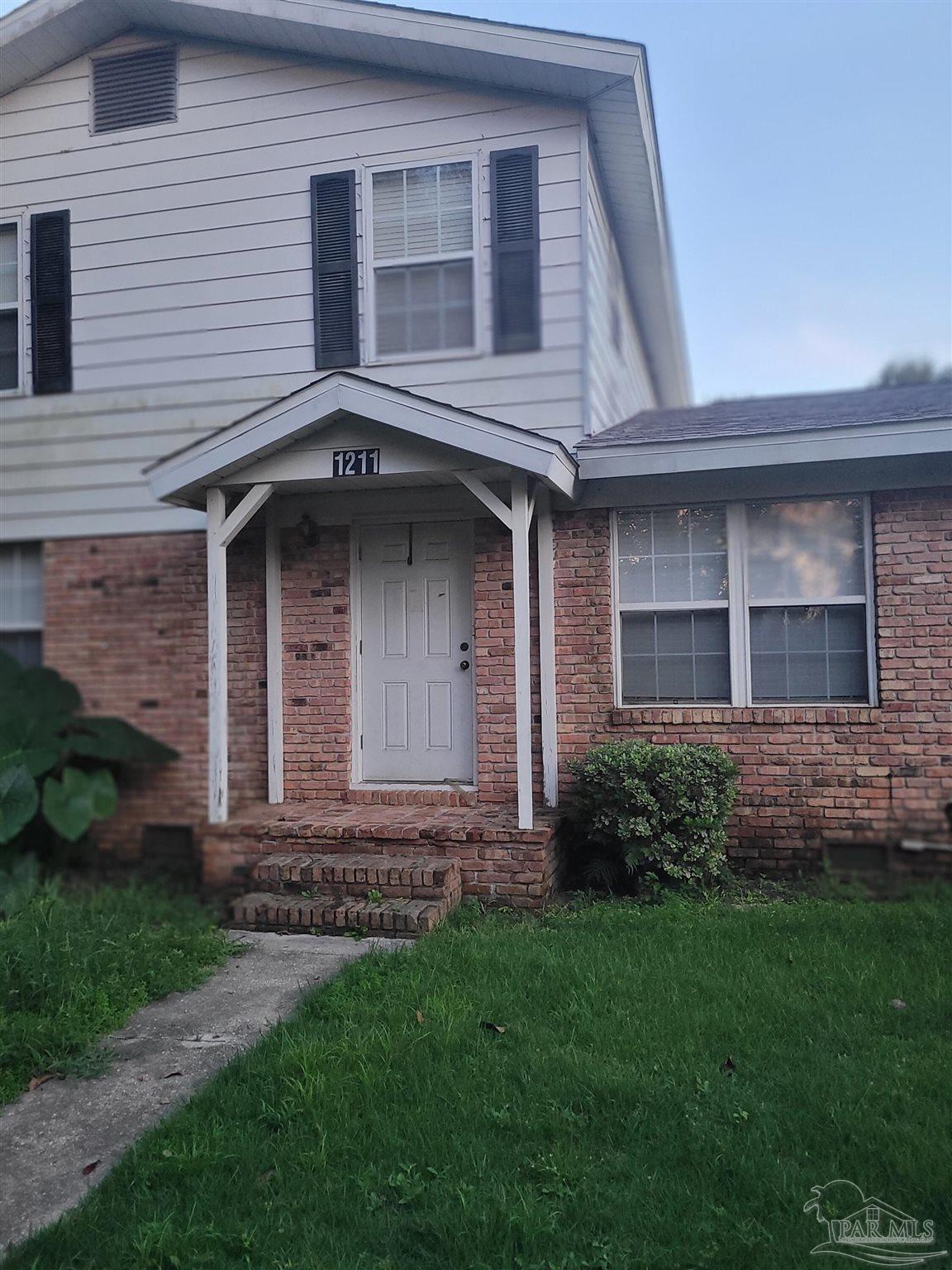 1211 W 9 1/2 Mile Road Cantonment FL 32533
