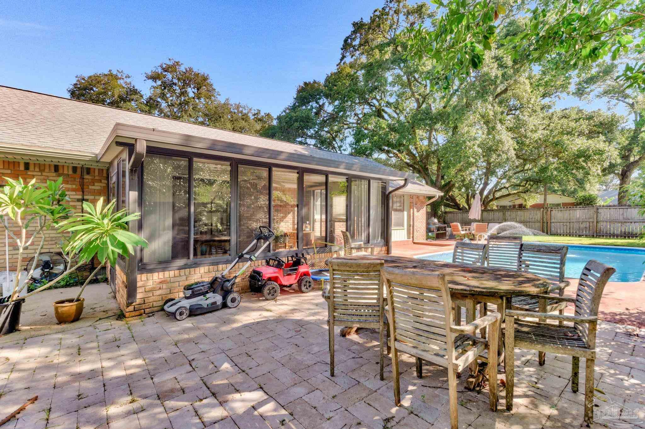 301 W Mallory Pensacola FL 32501