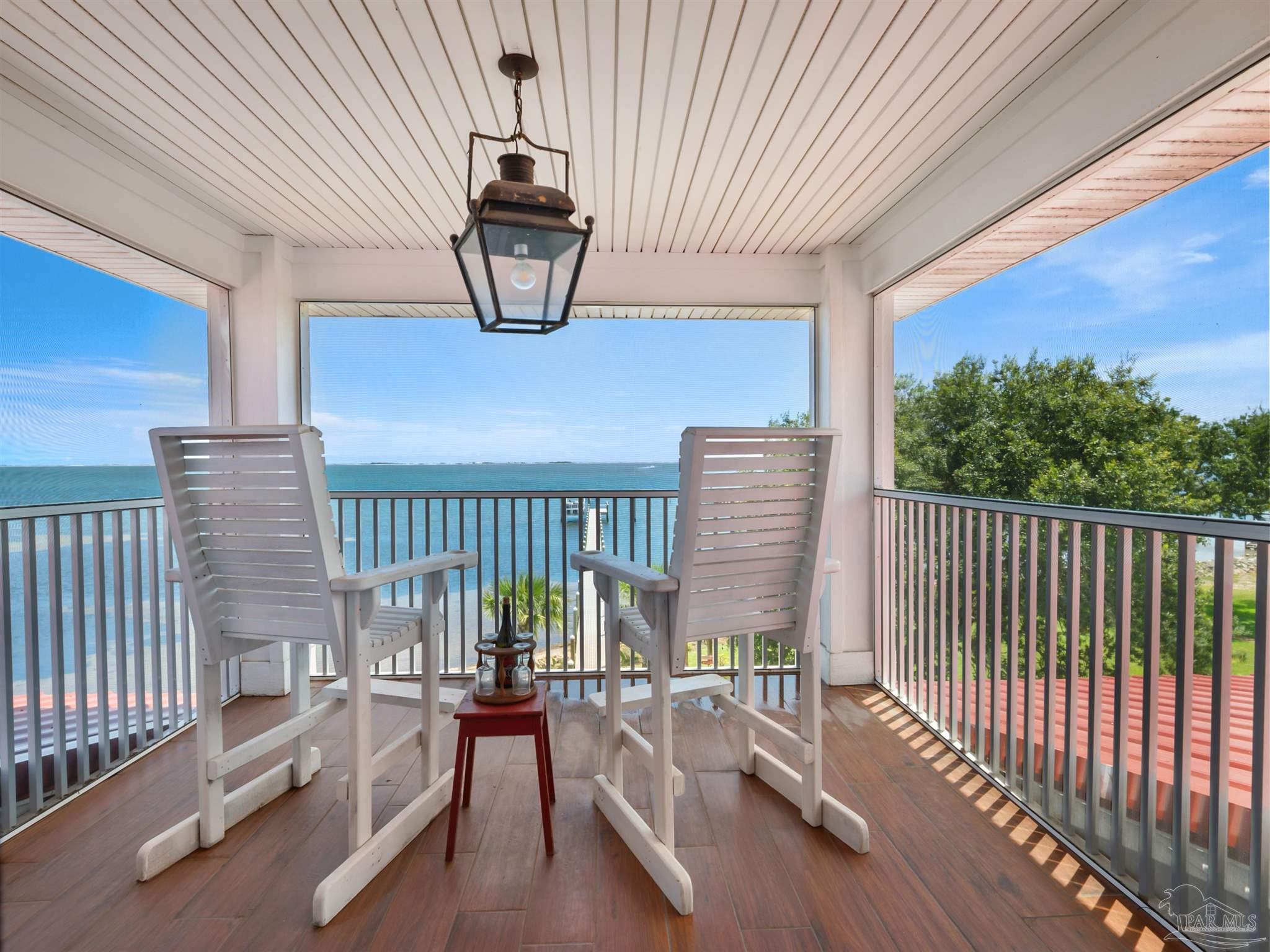 5485 Soundside Drive Gulf Breeze FL 32563