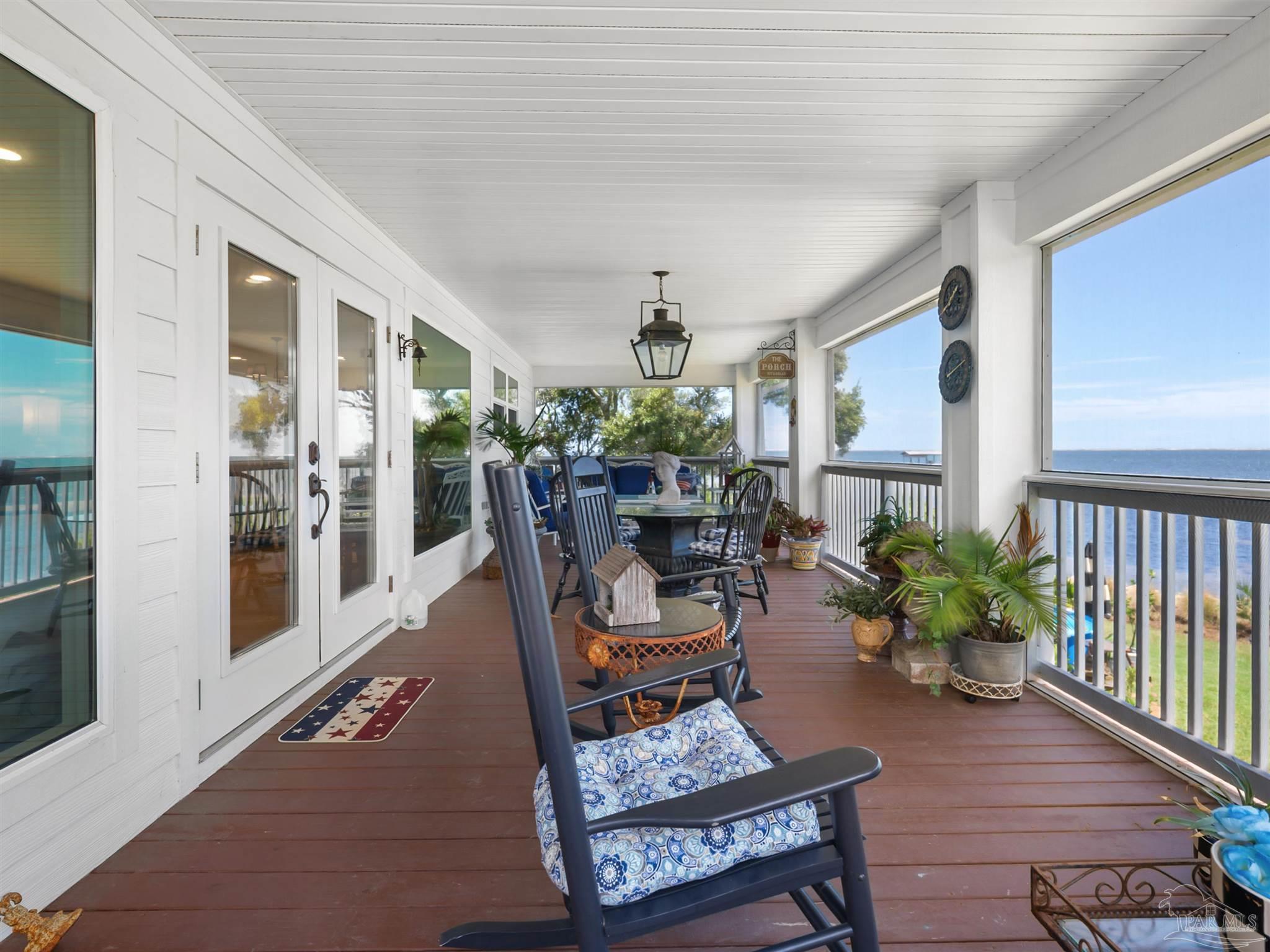 5485 Soundside Drive Gulf Breeze FL 32563