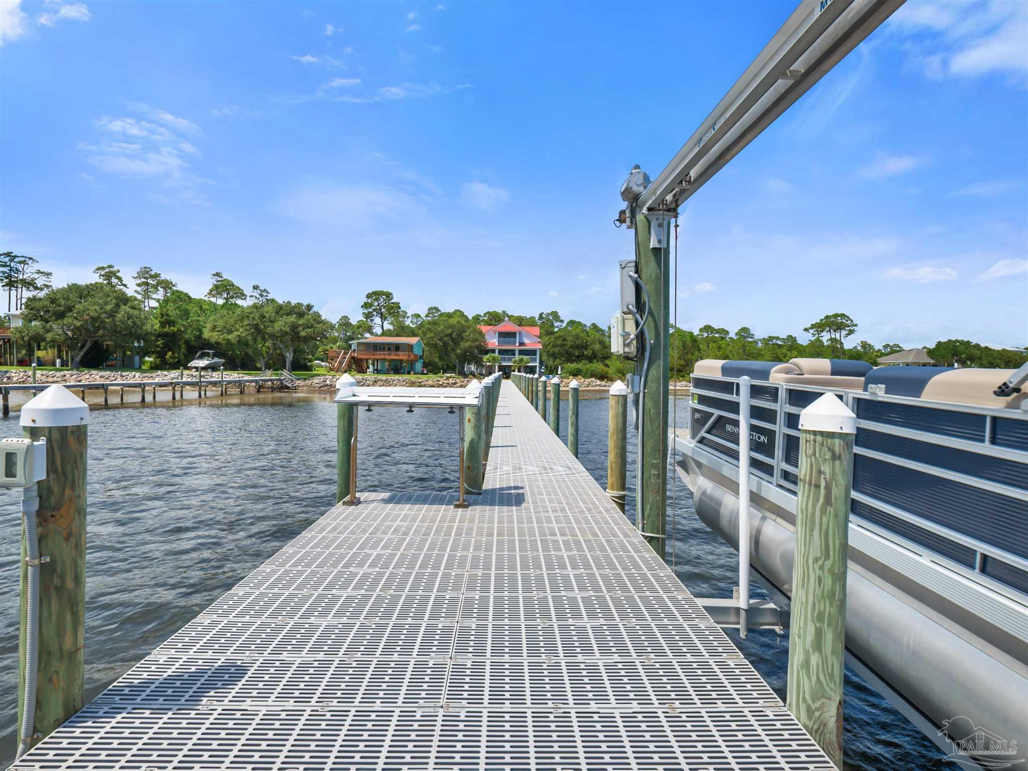 5485 Soundside Drive Gulf Breeze FL 32563