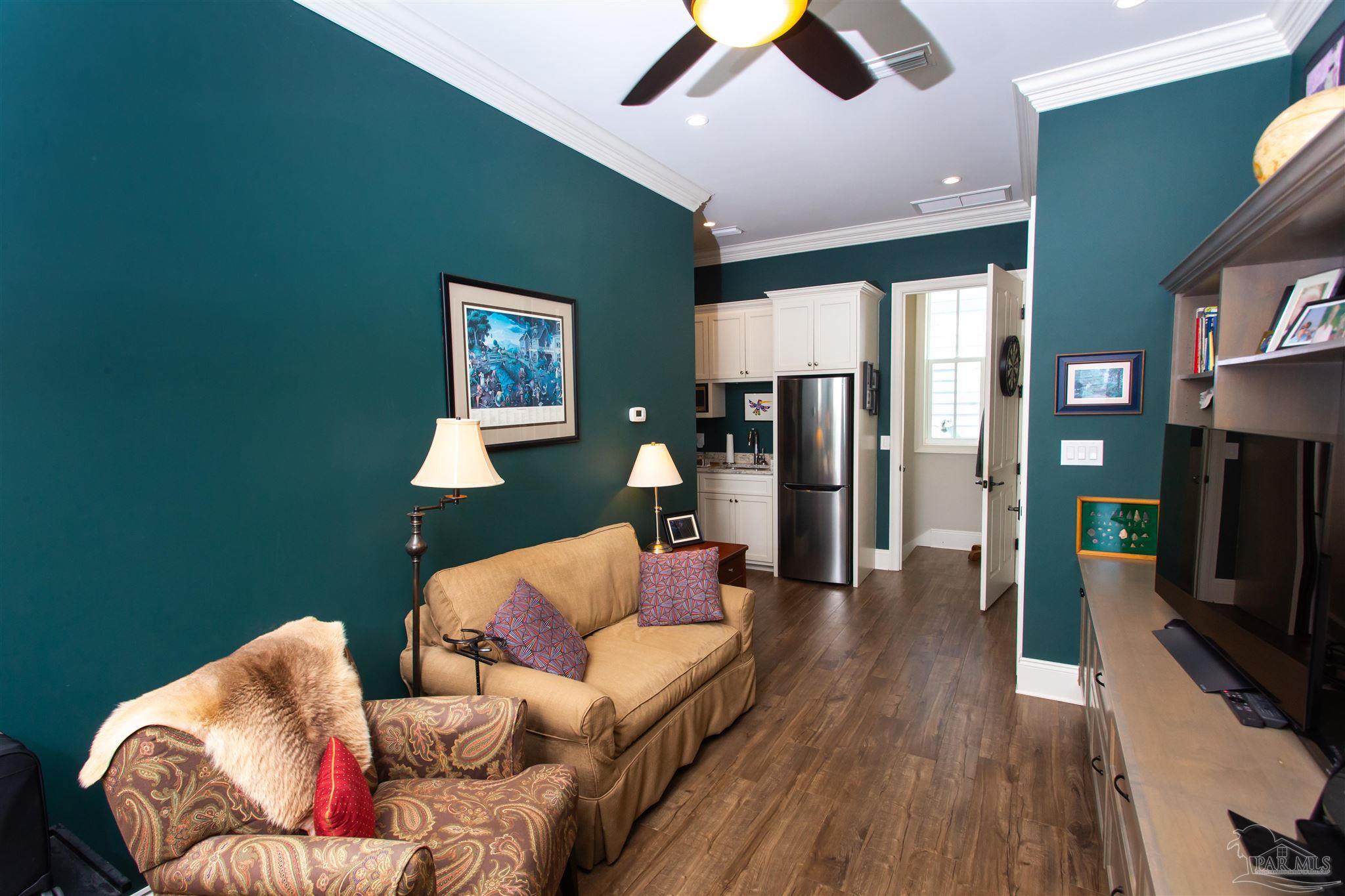 31 E Gathering Green Pensacola FL 32502