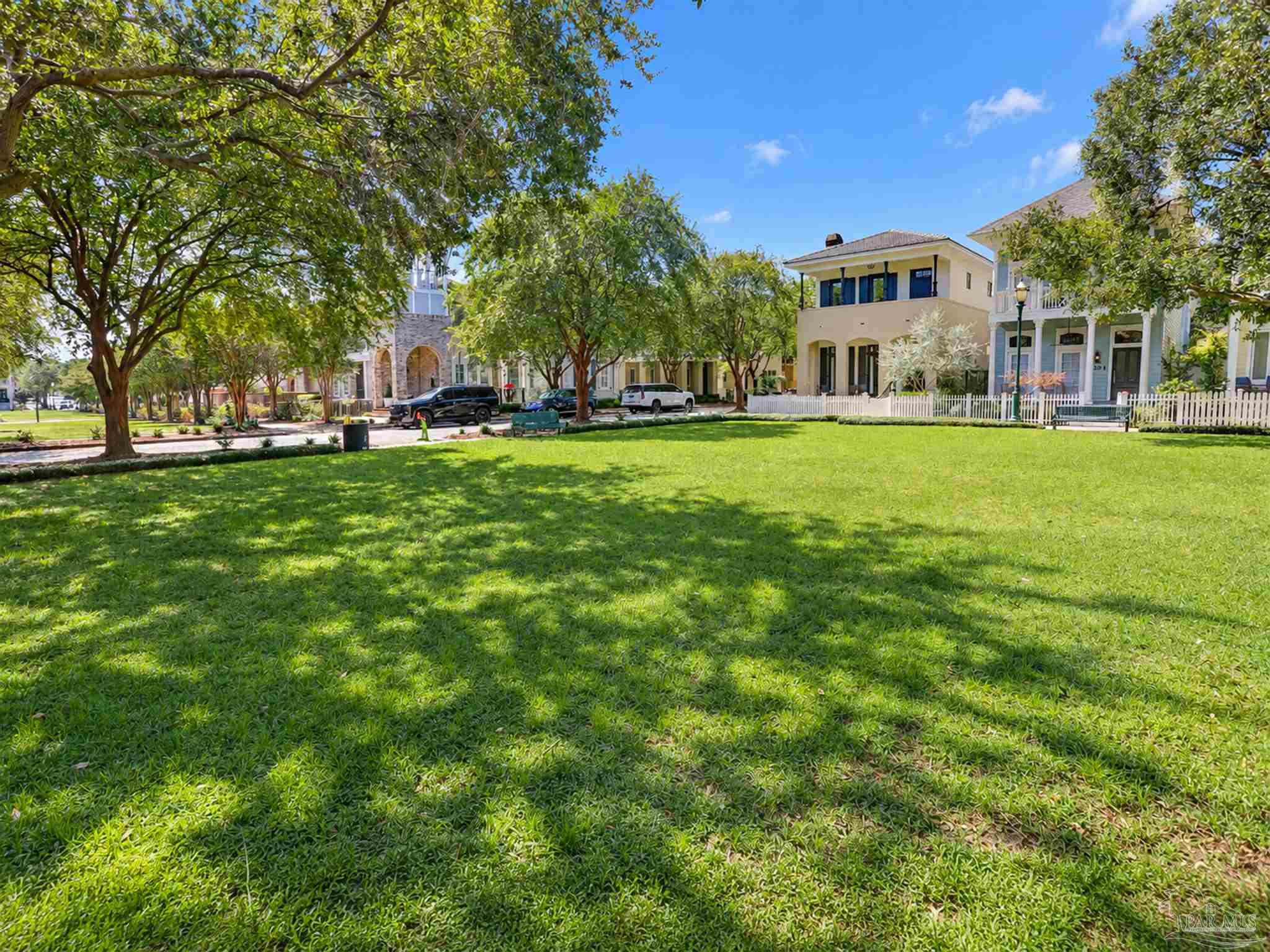 31 E Gathering Green Pensacola FL 32502