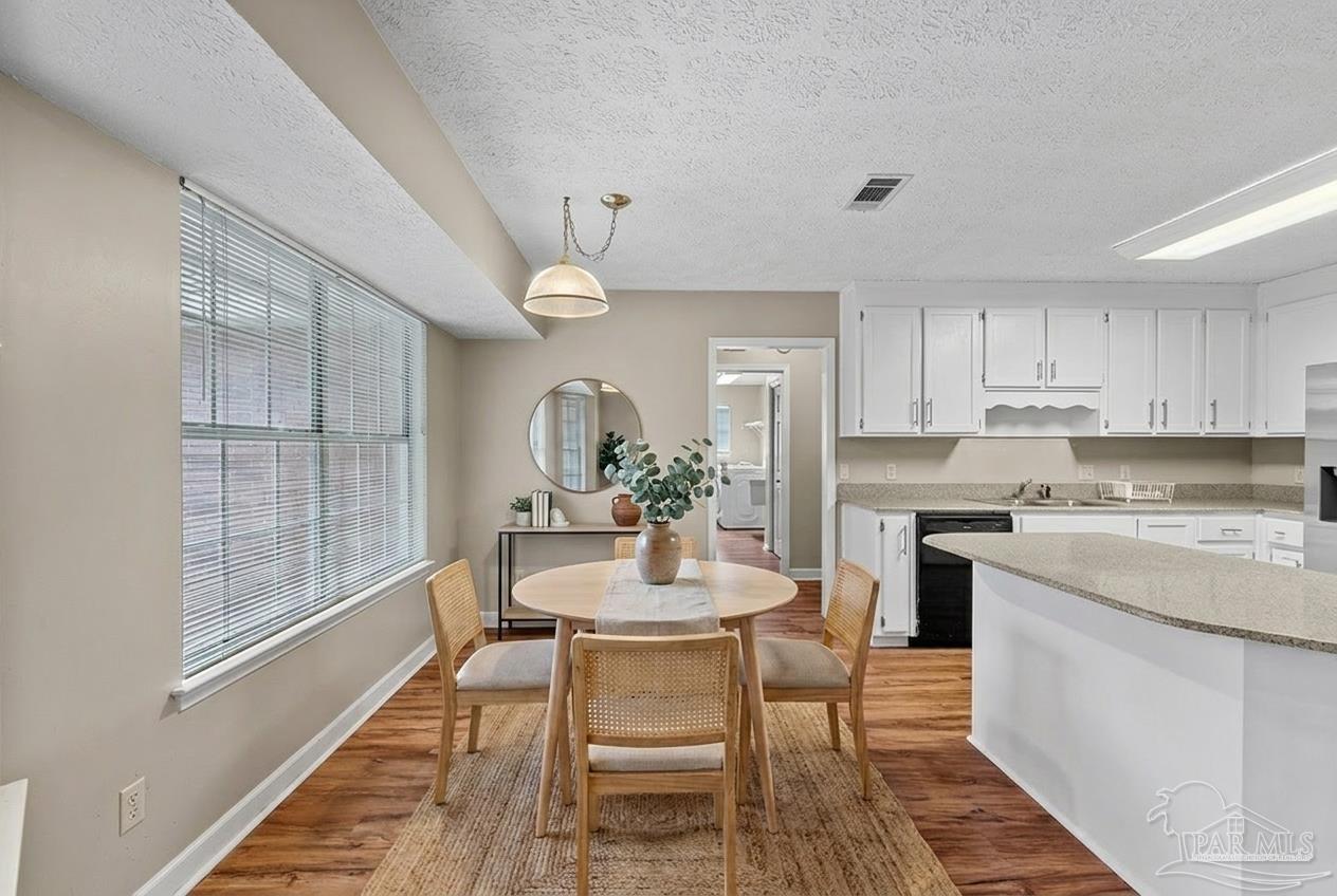 9800 Sourwood Court Pensacola FL 32514