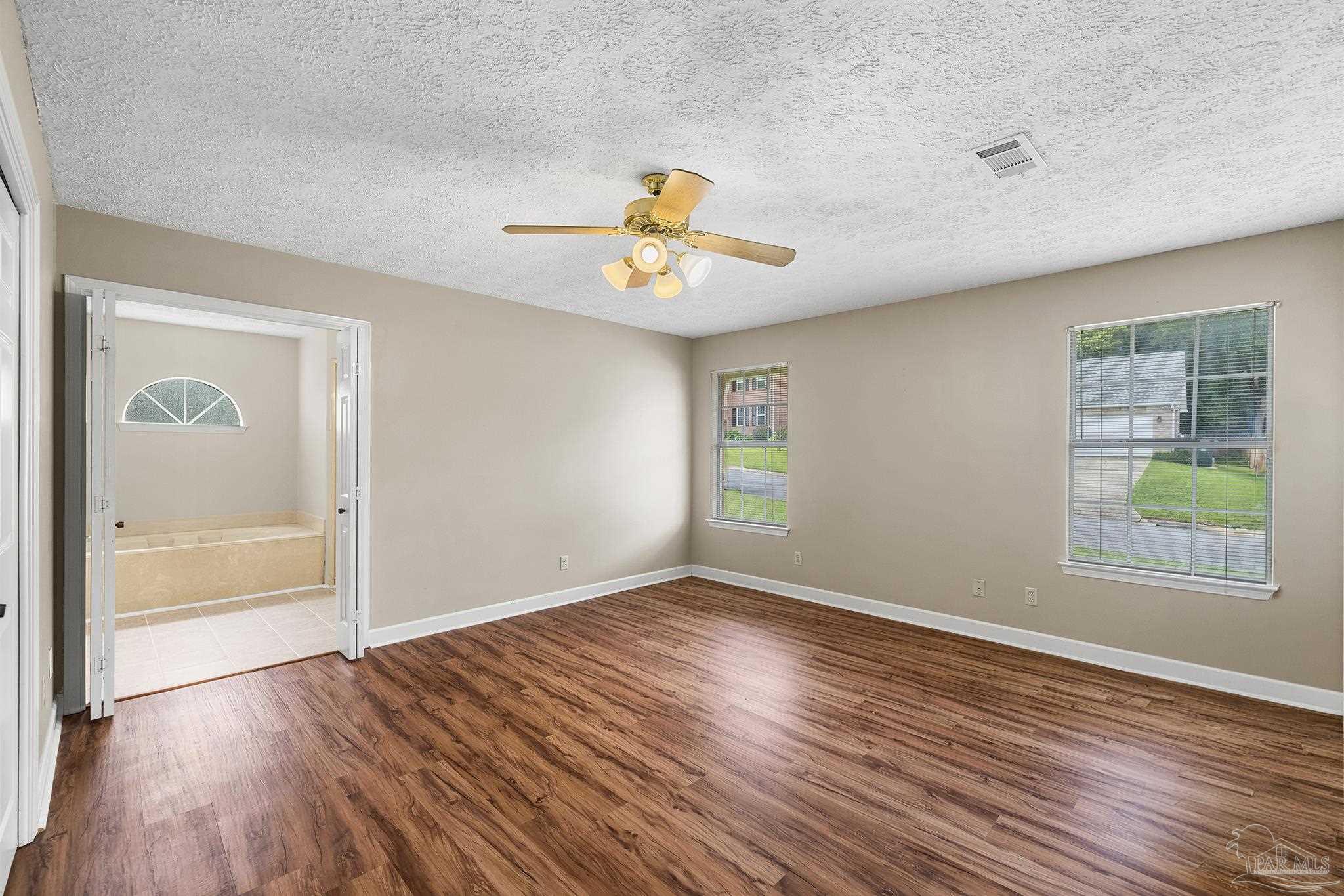 9800 Sourwood Court Pensacola FL 32514